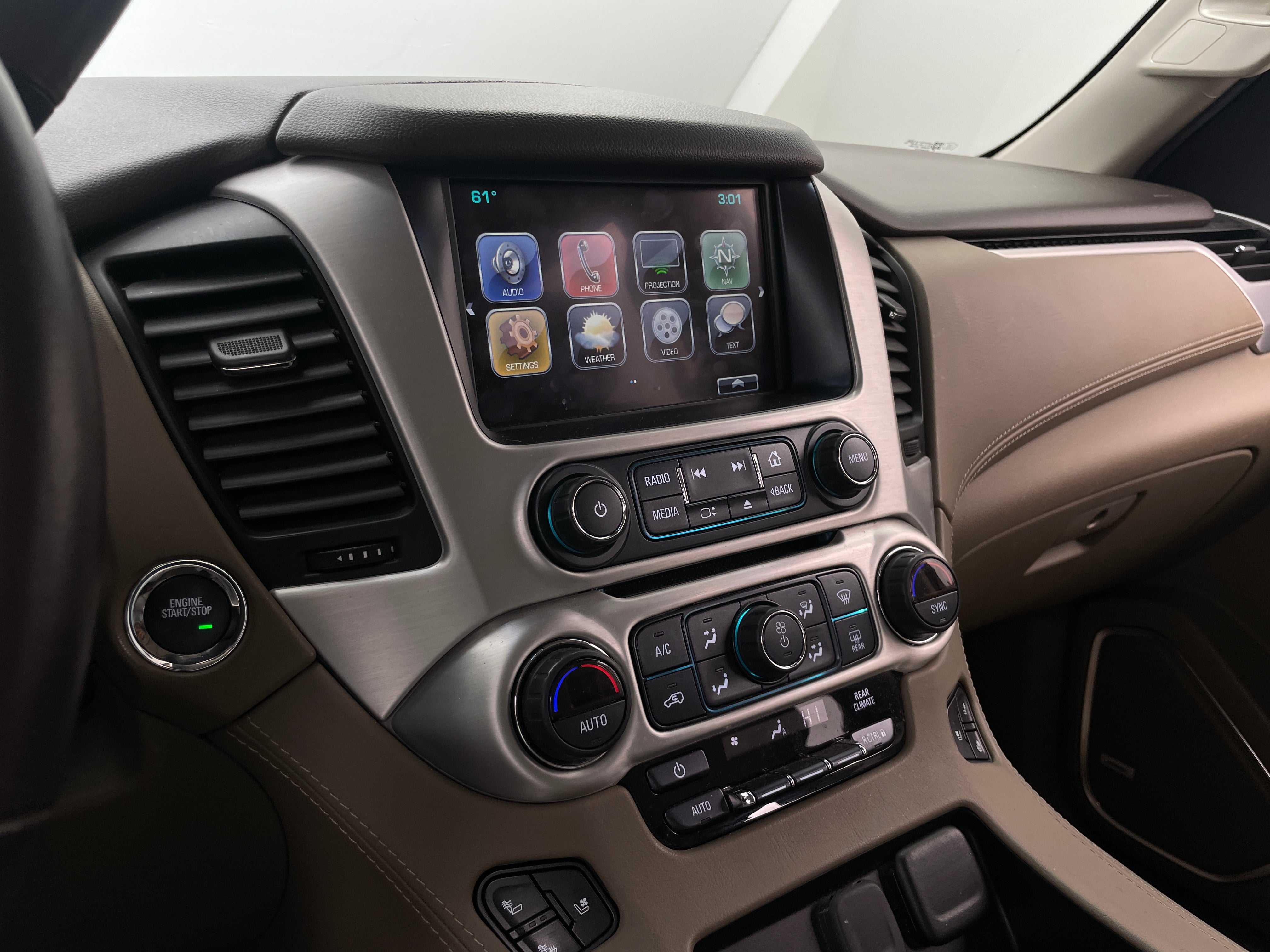 2019 GMC Yukon XL SLT 4