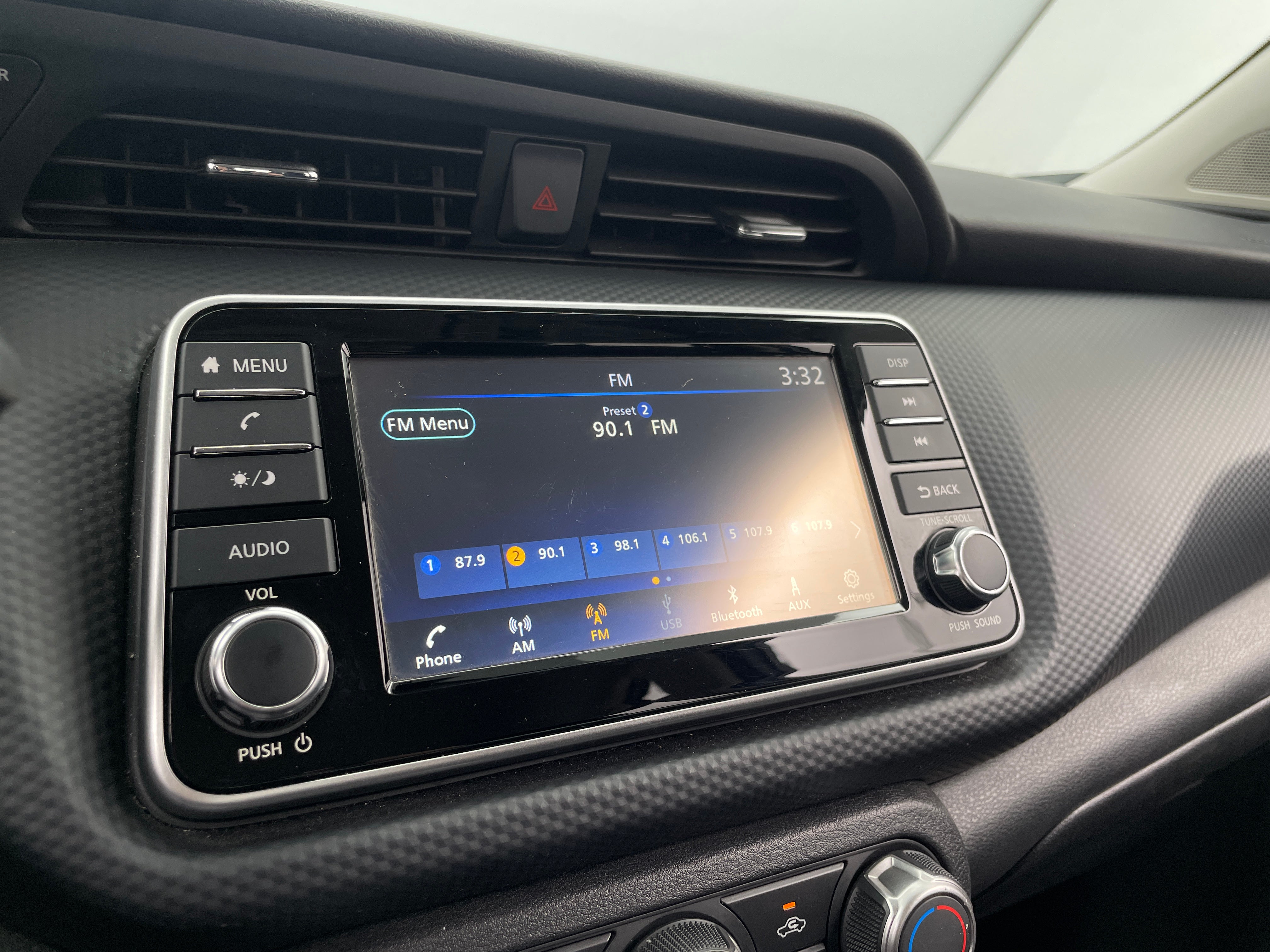 2024 Nissan Kicks S 4