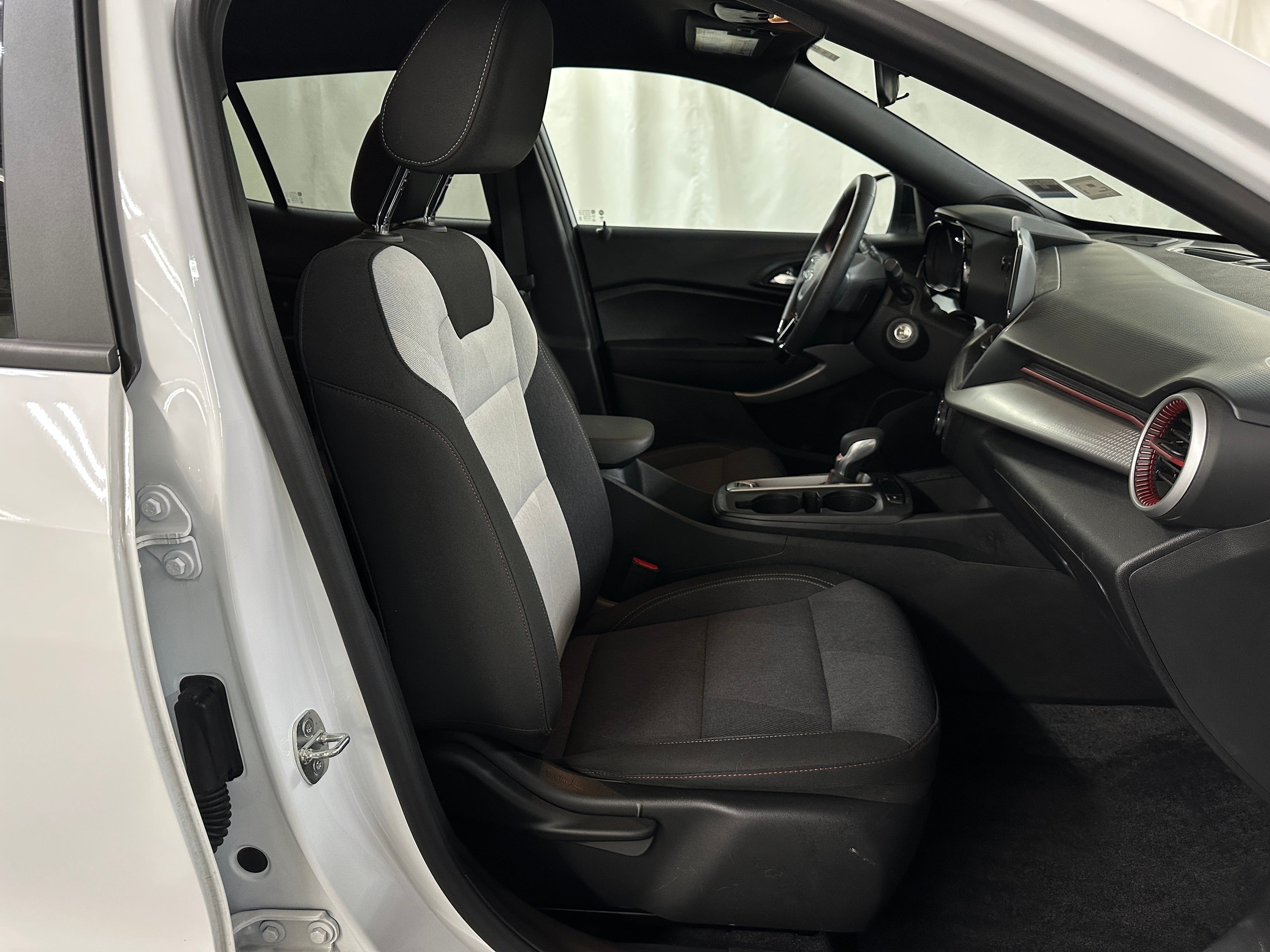 2024 Chevrolet Trax RS 2