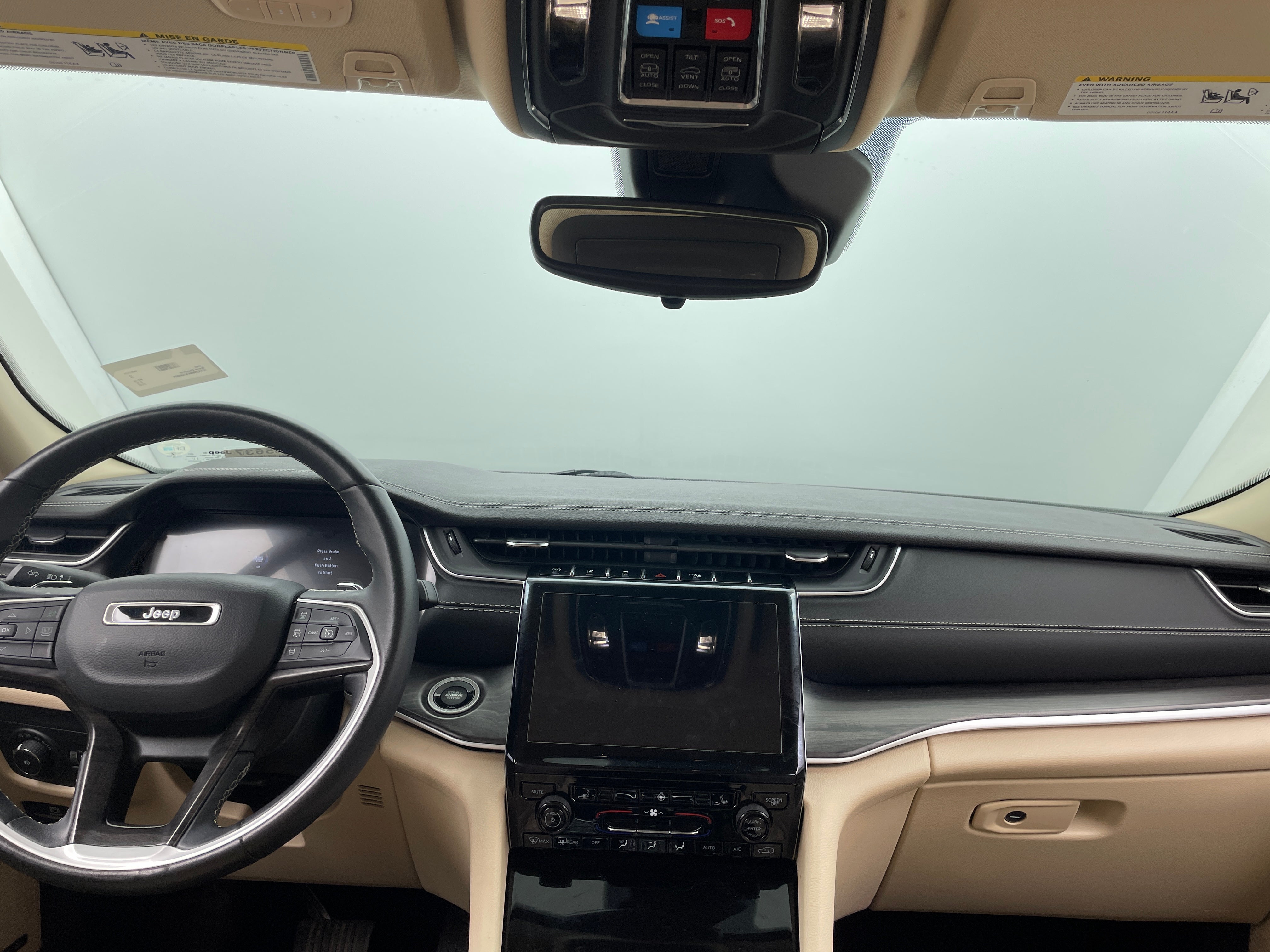 2022 Jeep Grand Cherokee Limited Edition 2