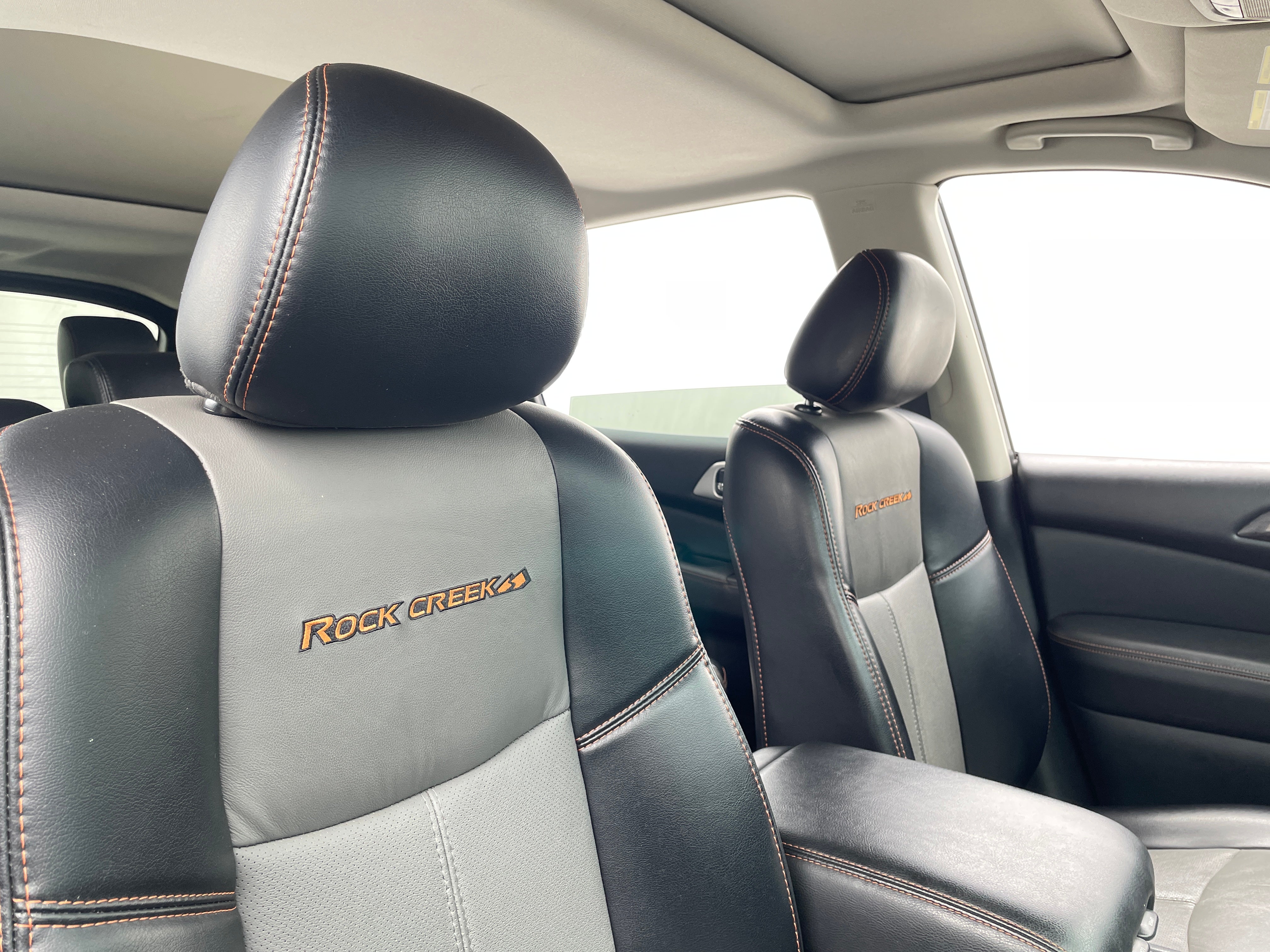 2020 Nissan Pathfinder SL 2