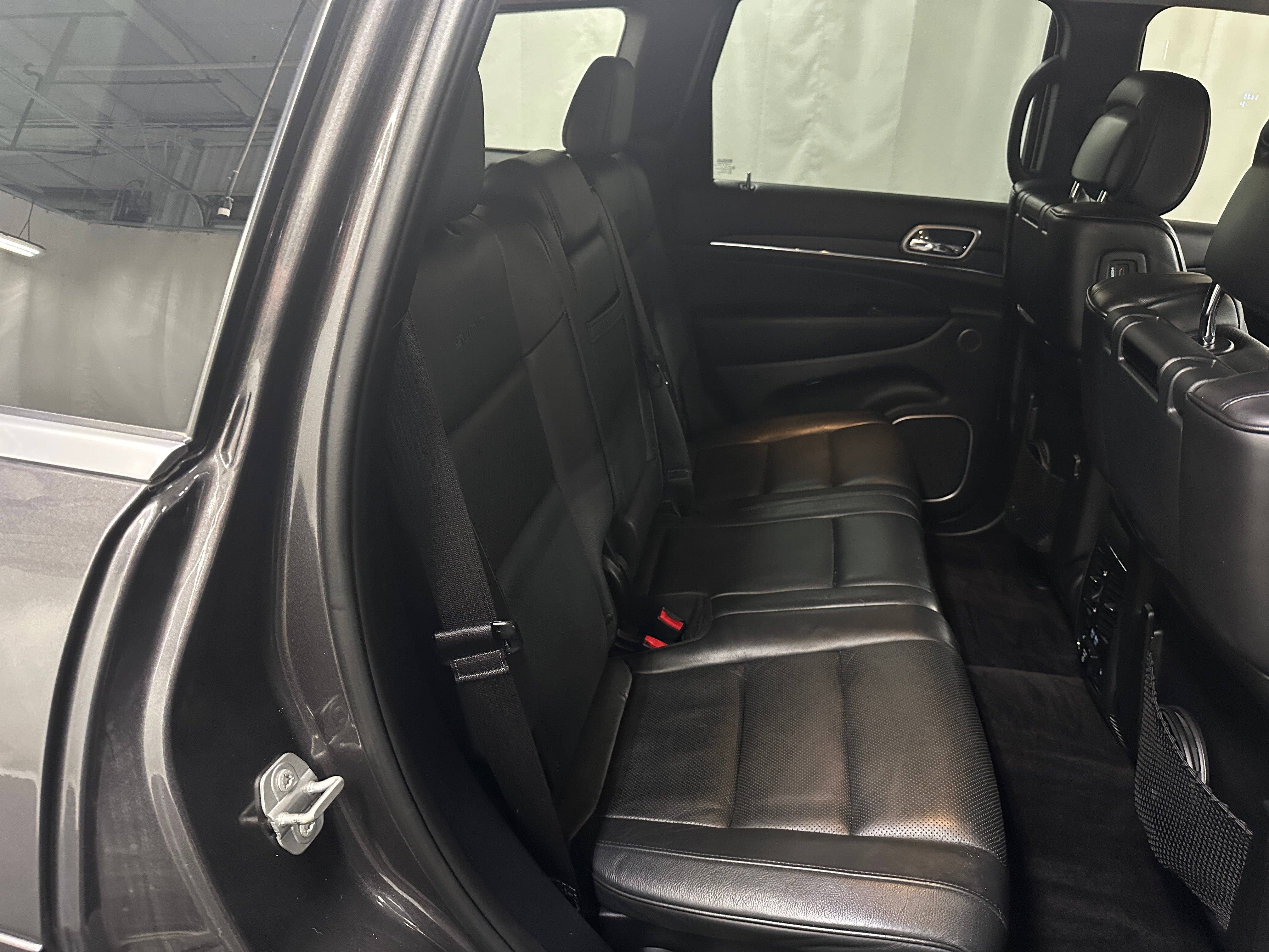 2017 Jeep Grand Cherokee Summit 5