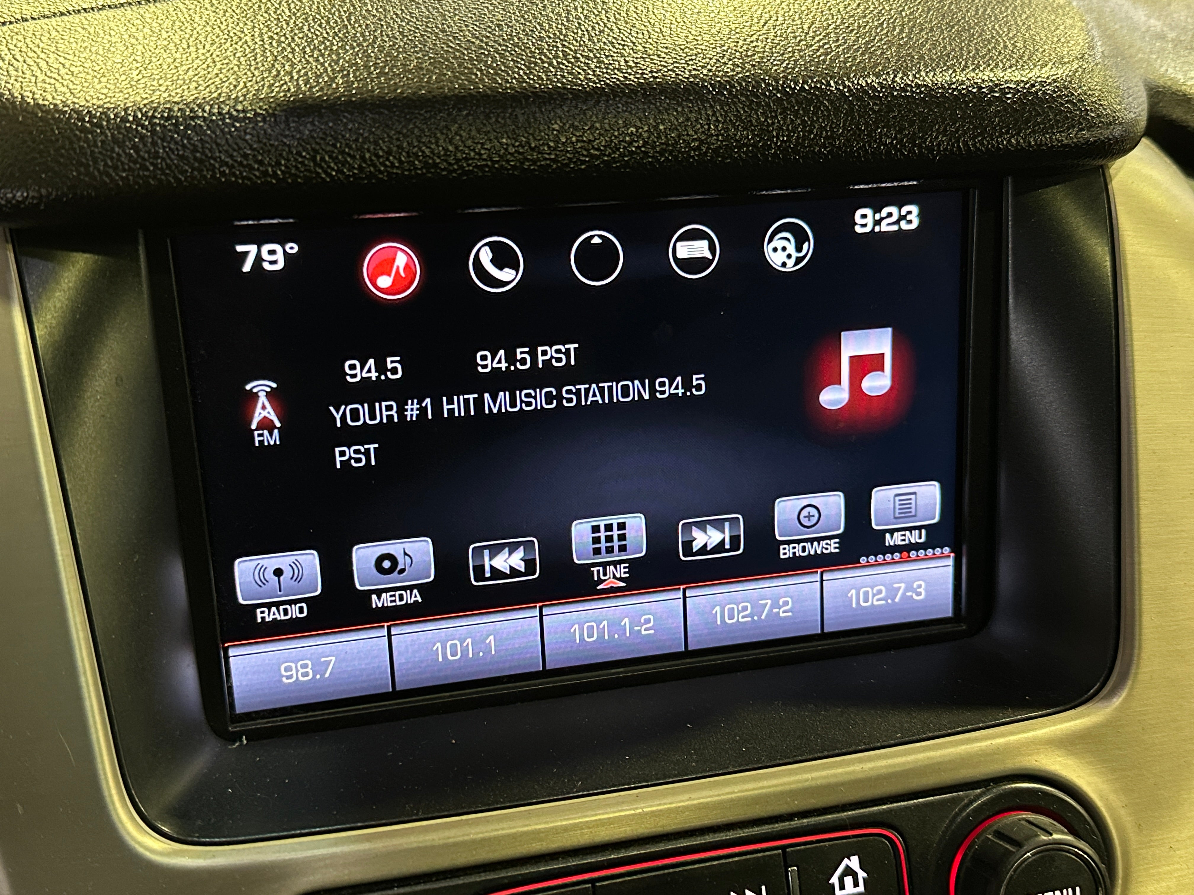 2016 GMC Yukon XL Denali 3