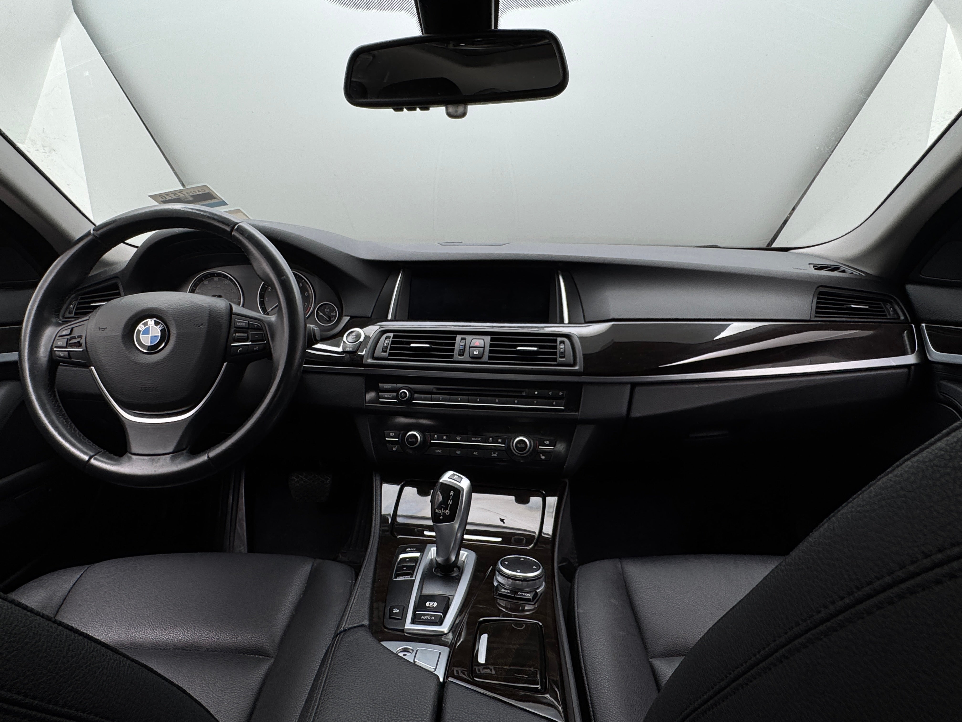 2015 BMW 5 Series 528i xDrive 2