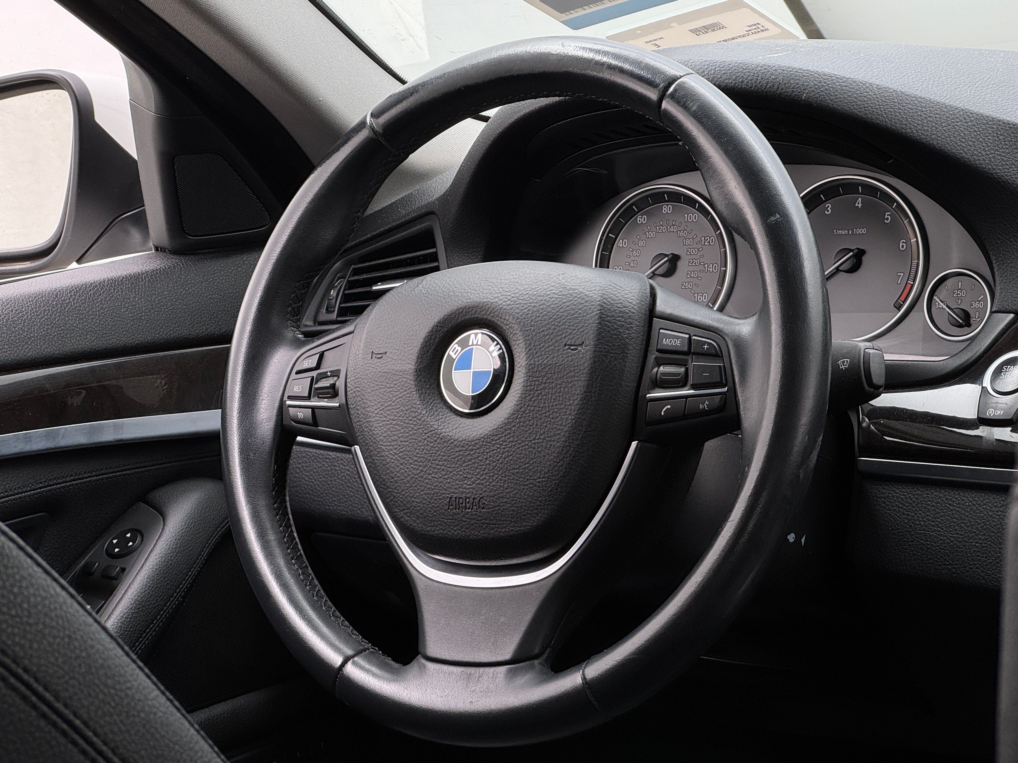 2015 BMW 5 Series 528i xDrive 4