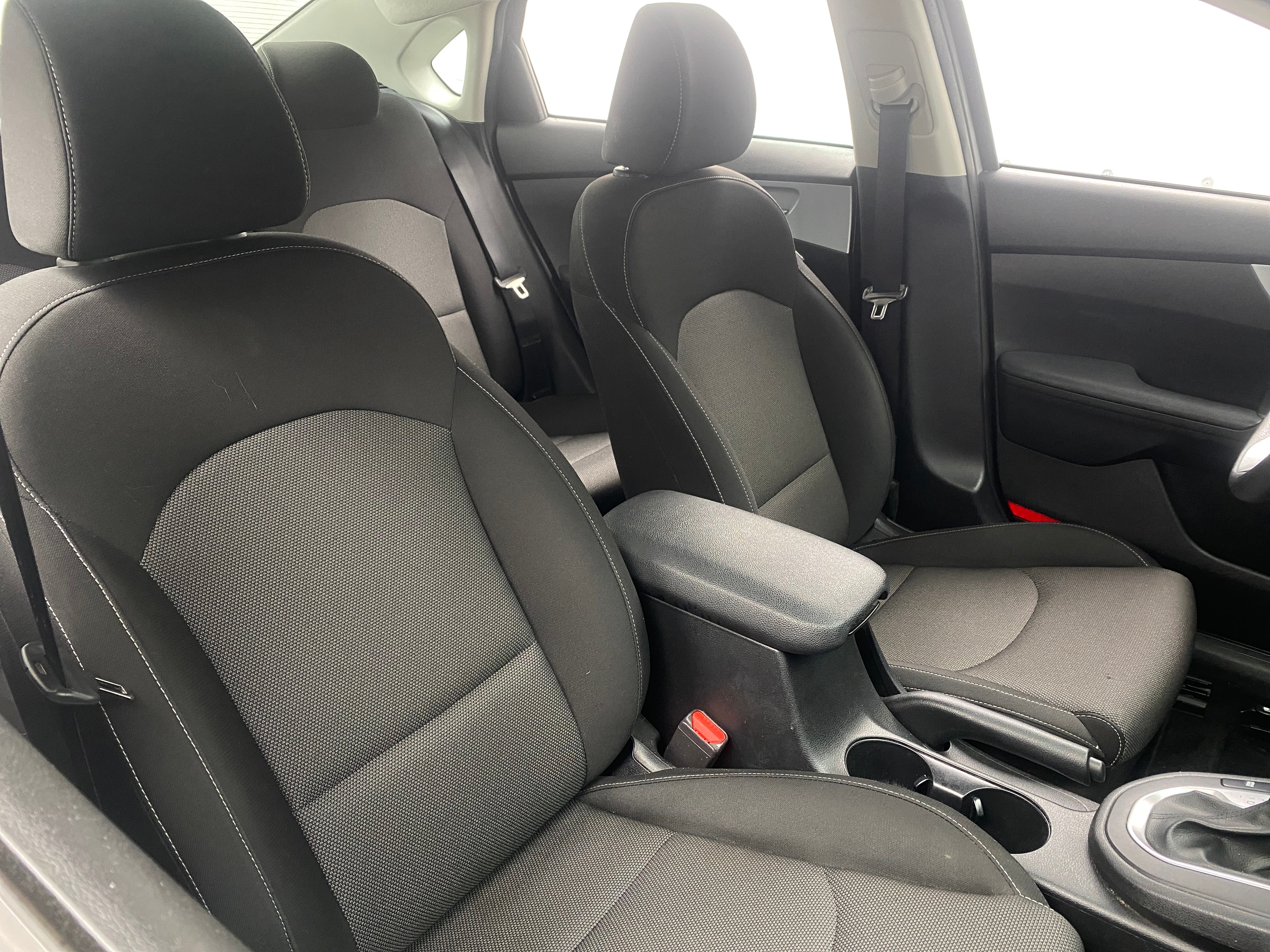 2023 Kia Forte LXS 2