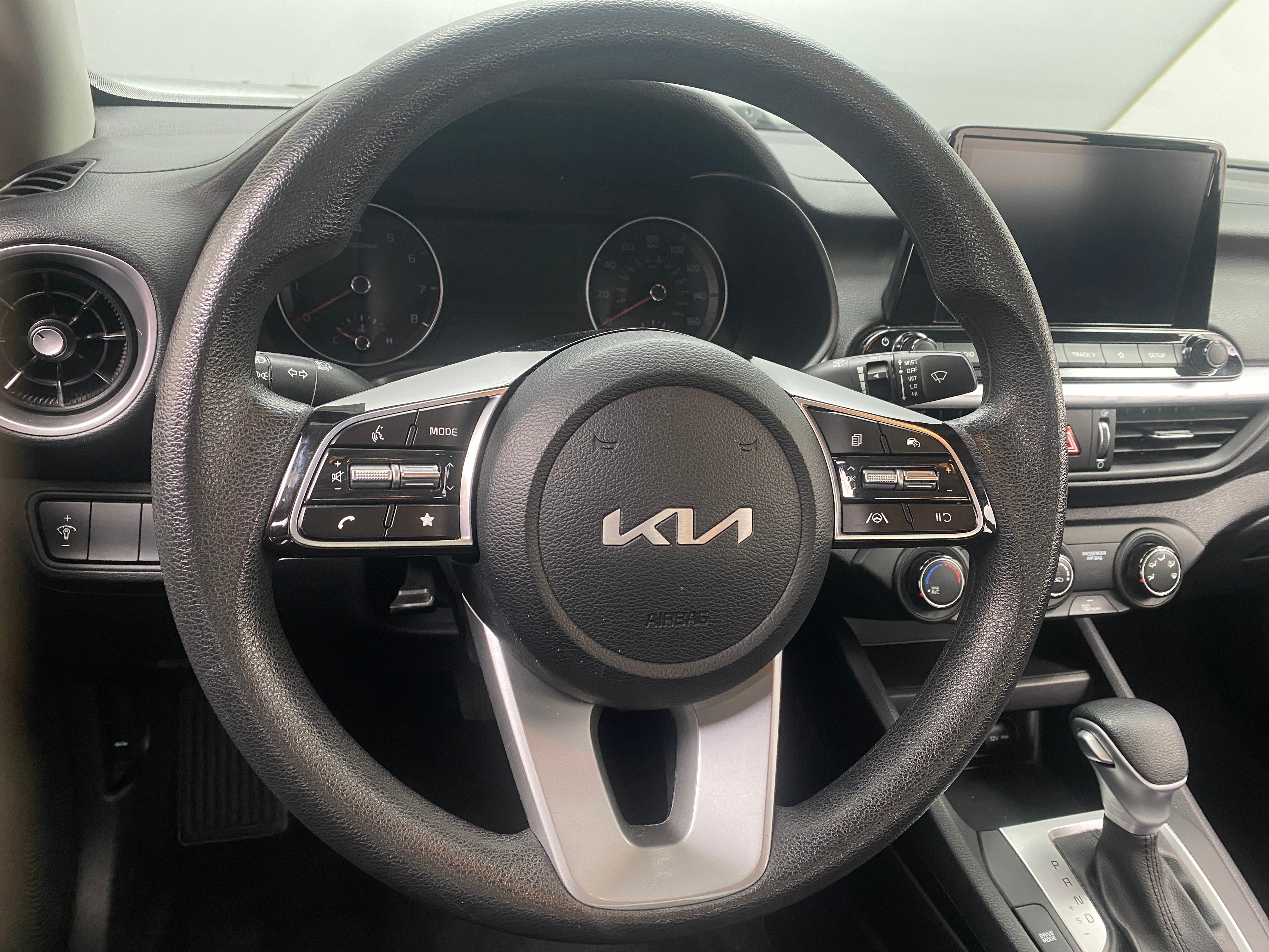 2023 Kia Forte LXS 5
