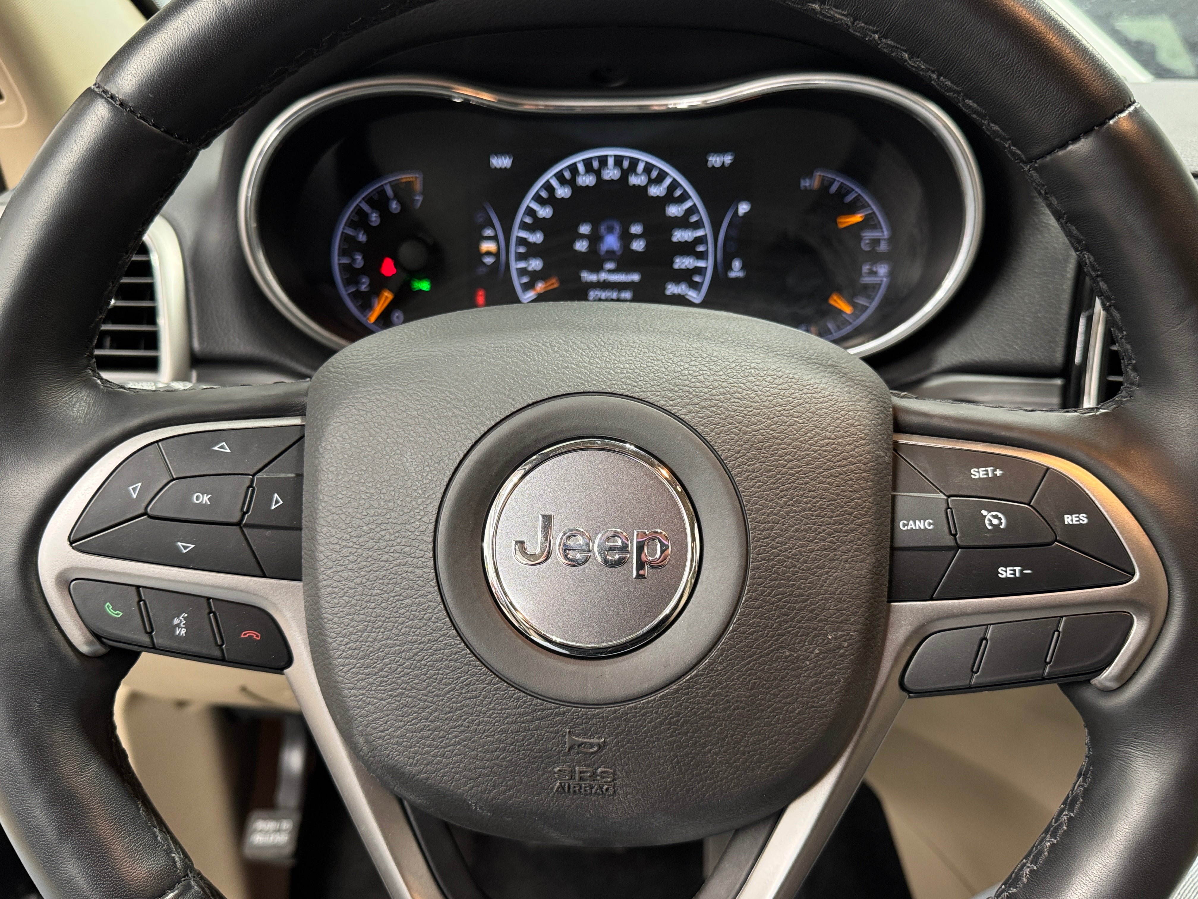 2022 Jeep Grand Cherokee Laredo 5