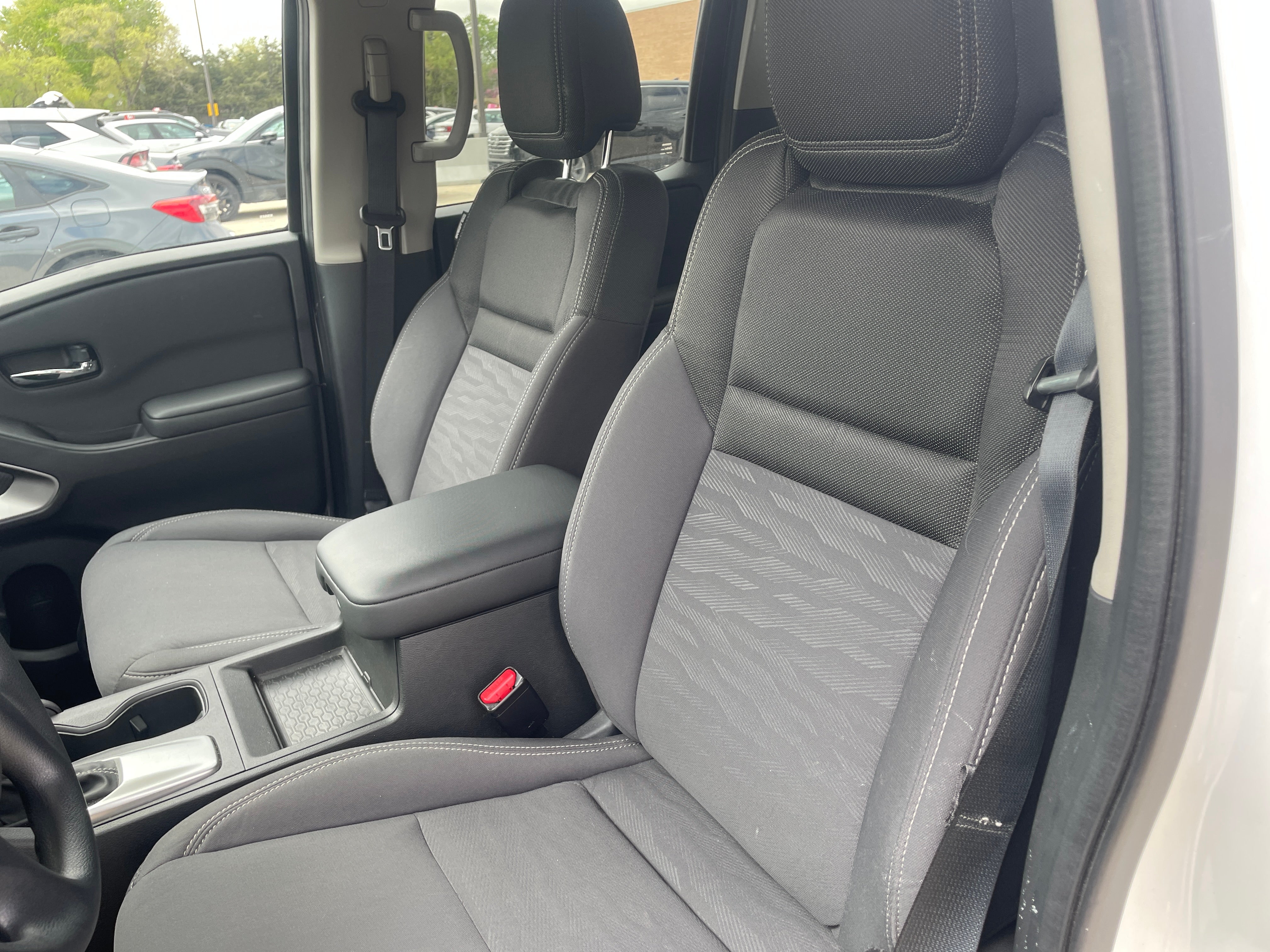 2024 Nissan Frontier SV 2