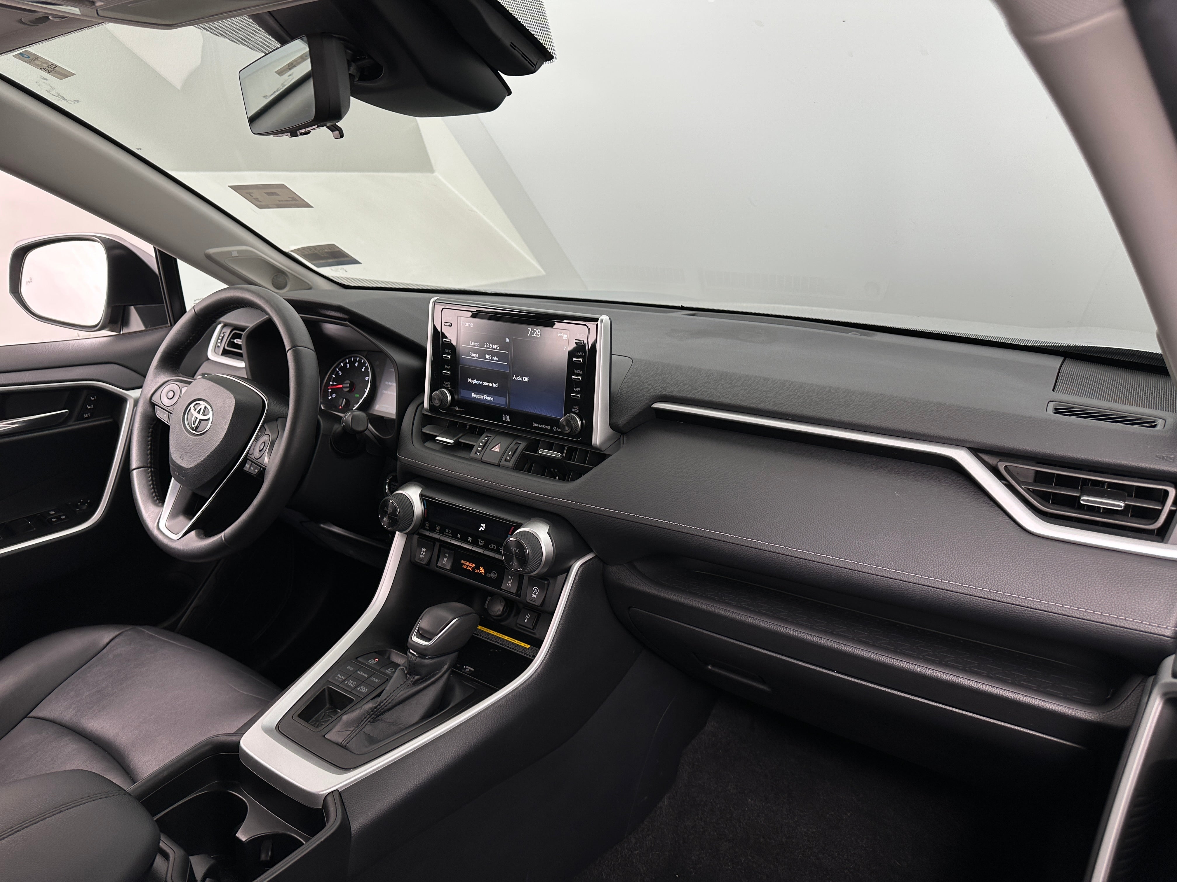 2021 Toyota RAV4 XLE Premium 2