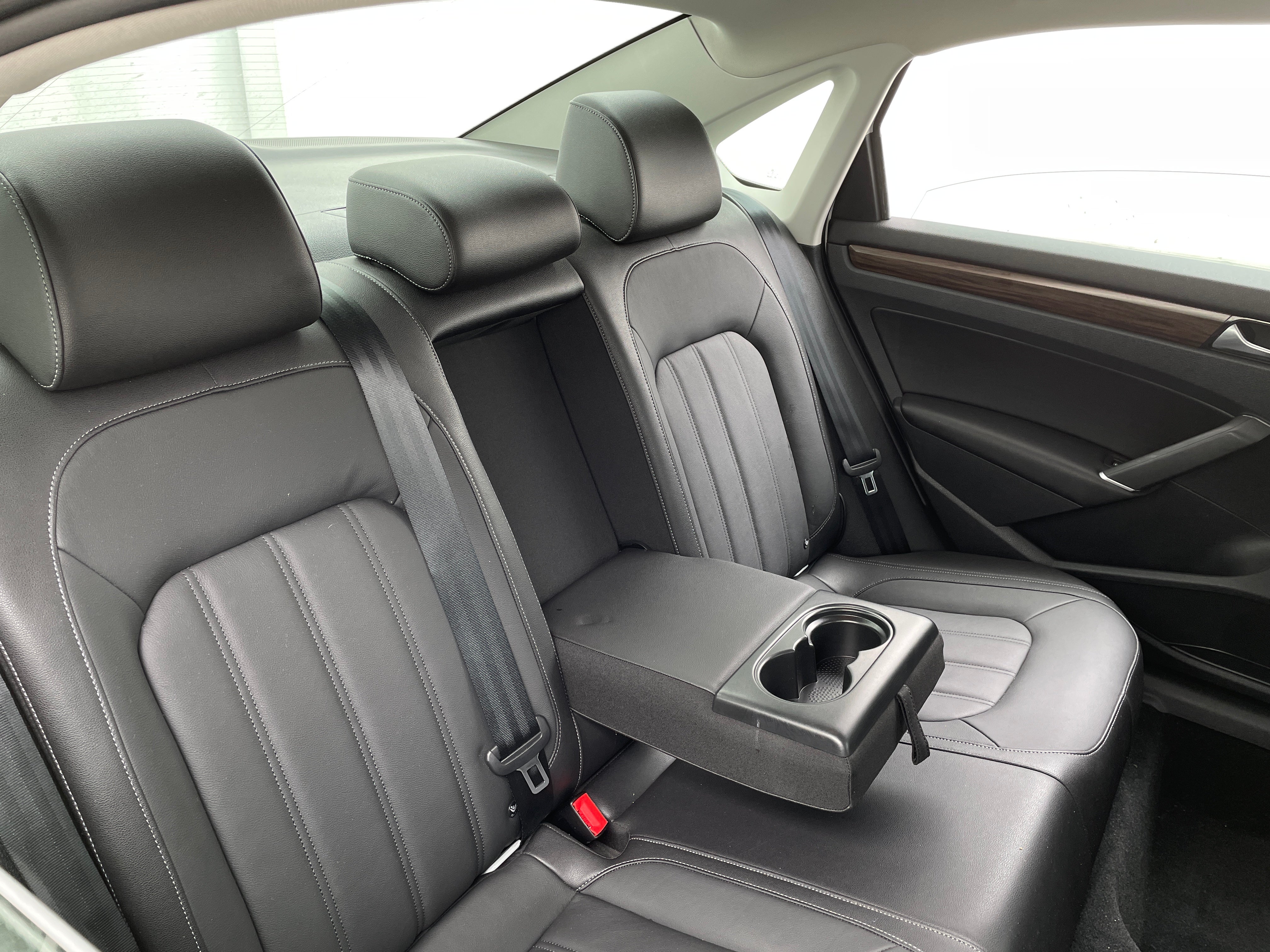 2020 Volkswagen Passat SEL 5