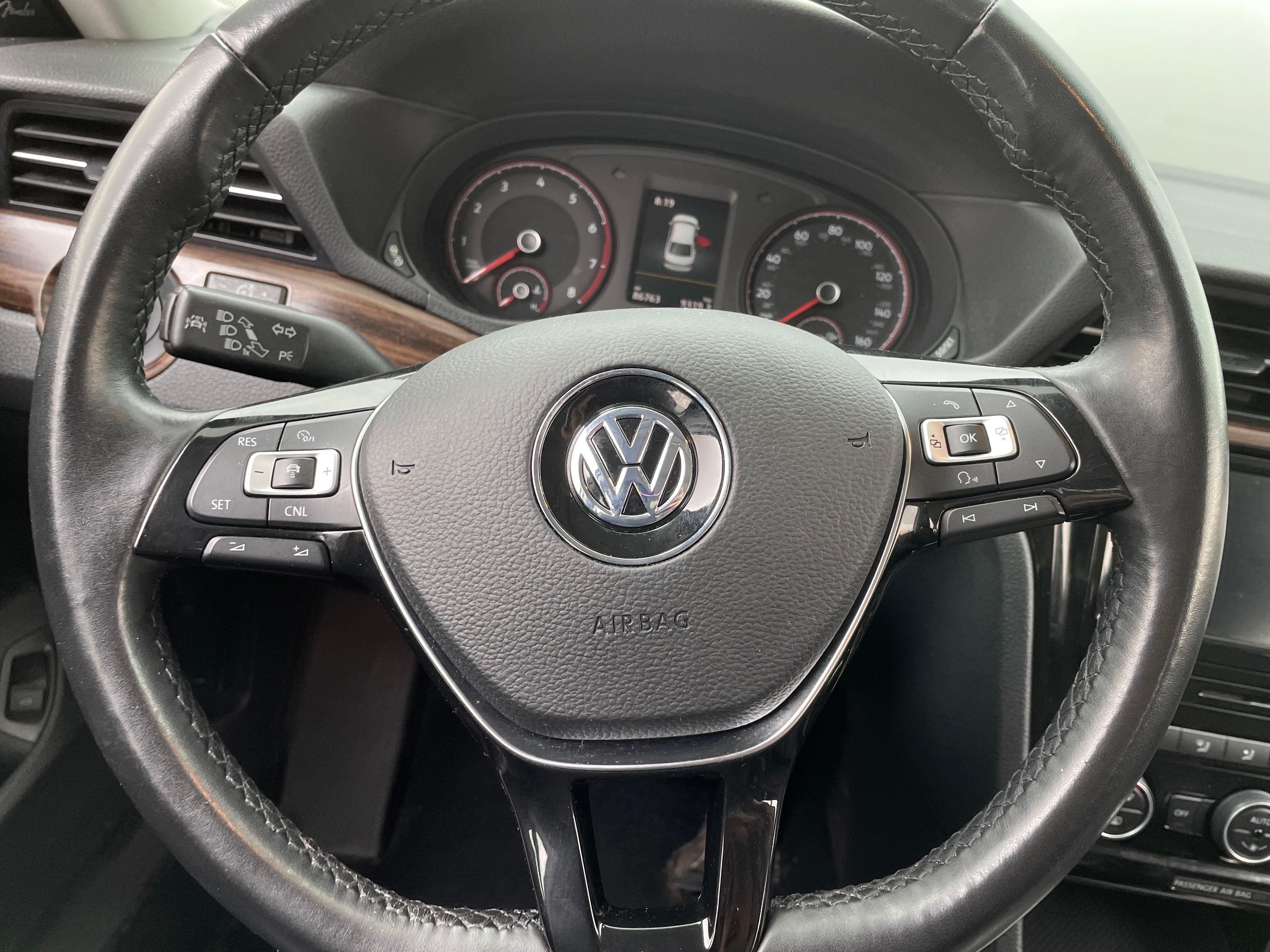 2020 Volkswagen Passat SEL 4