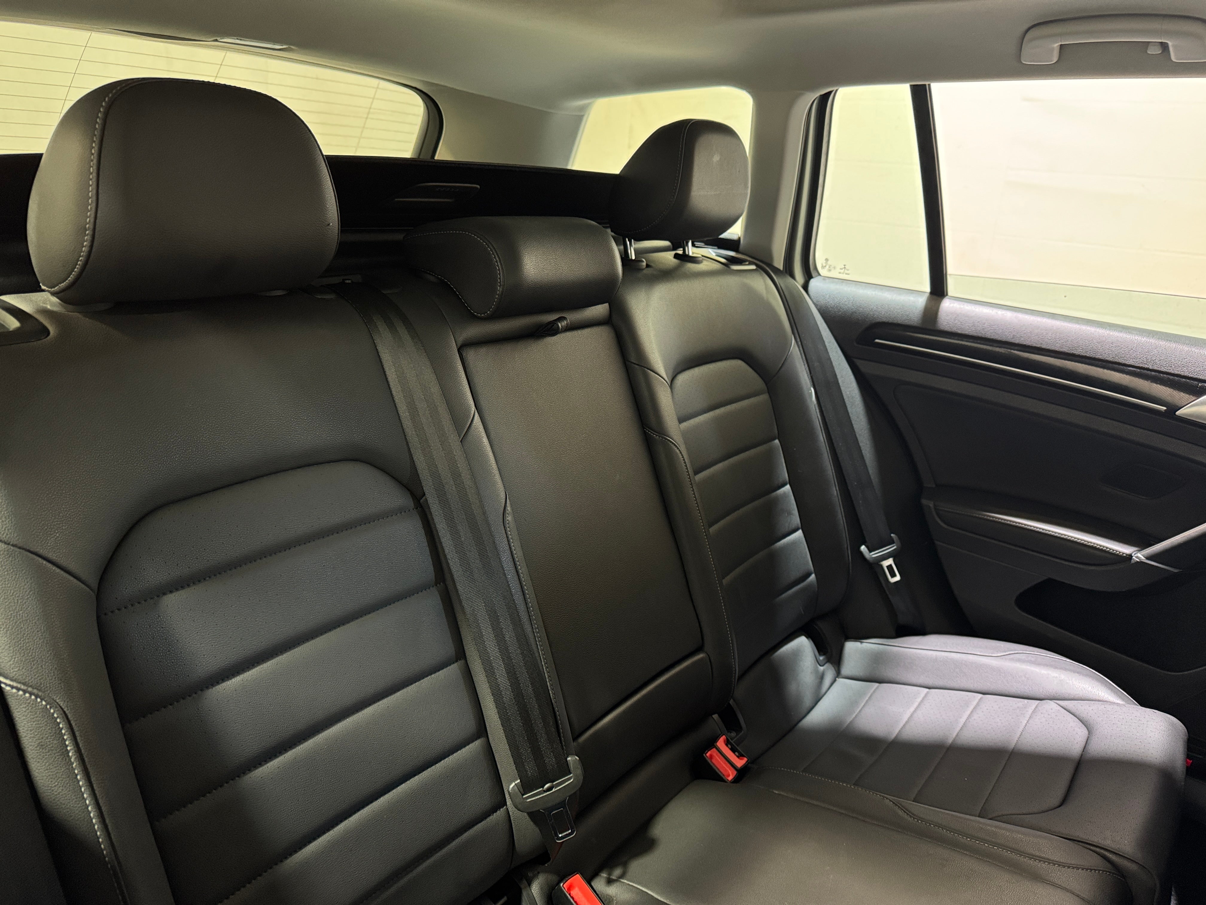 2015 Volkswagen e-Golf SE 5