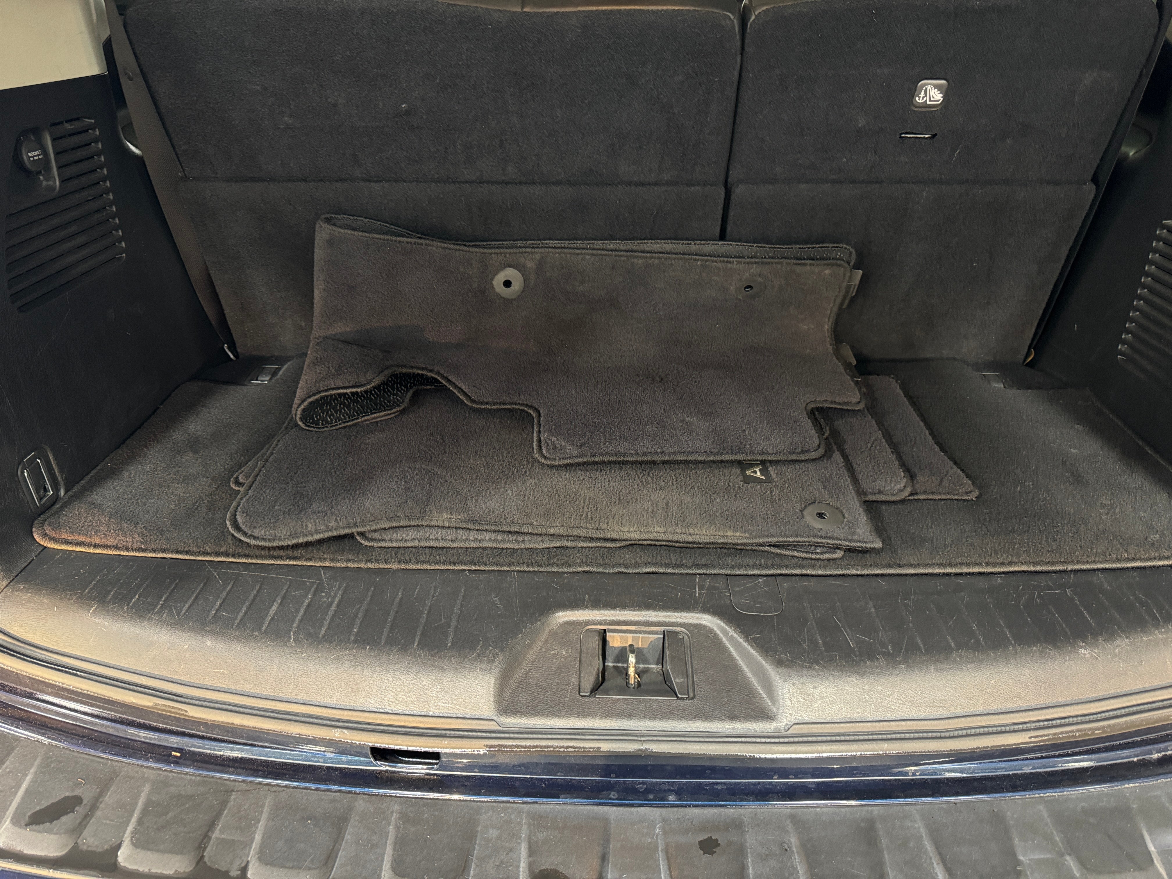 2019 Nissan Armada SL 6