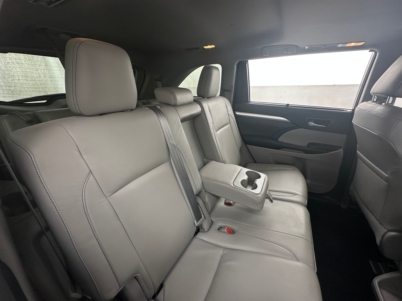 Thumbnail: 2017 Toyota Highlander - 5