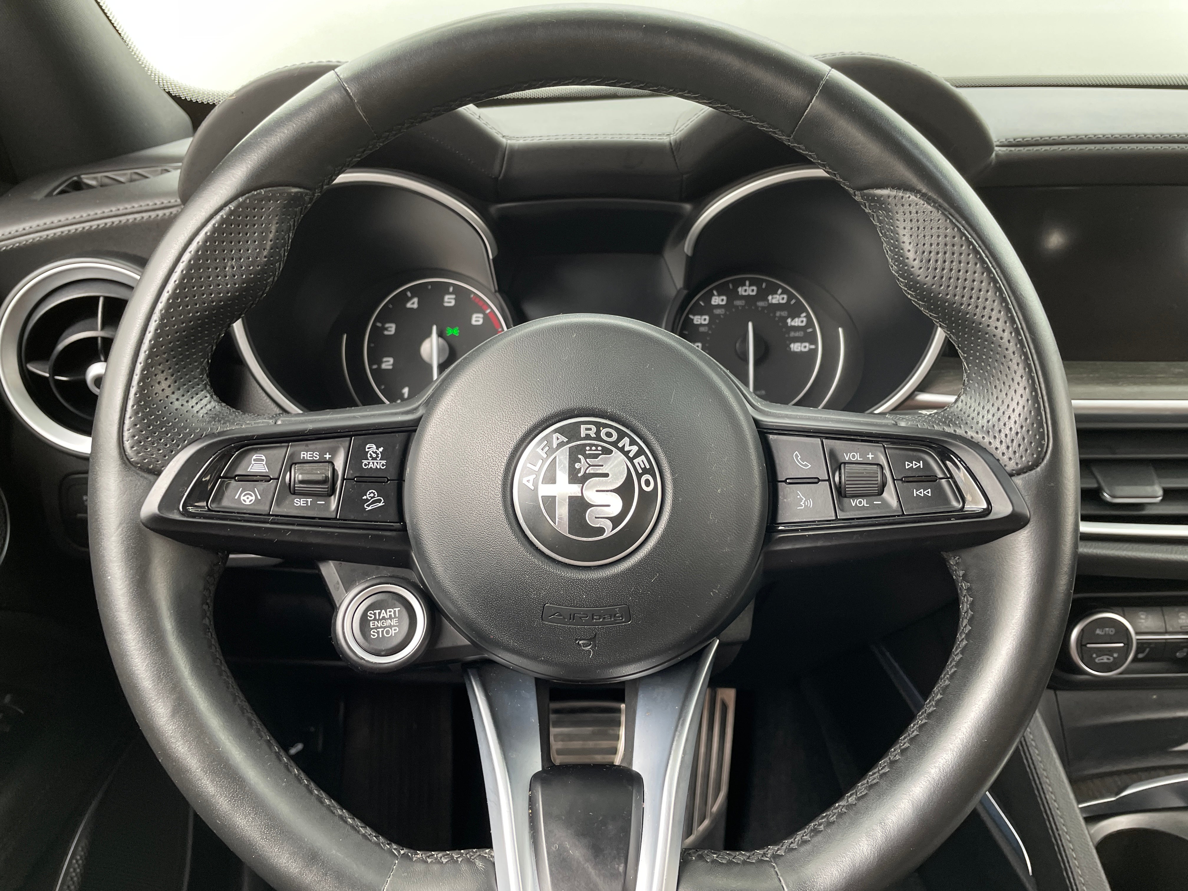 2022 Alfa Romeo Stelvio Ti 4