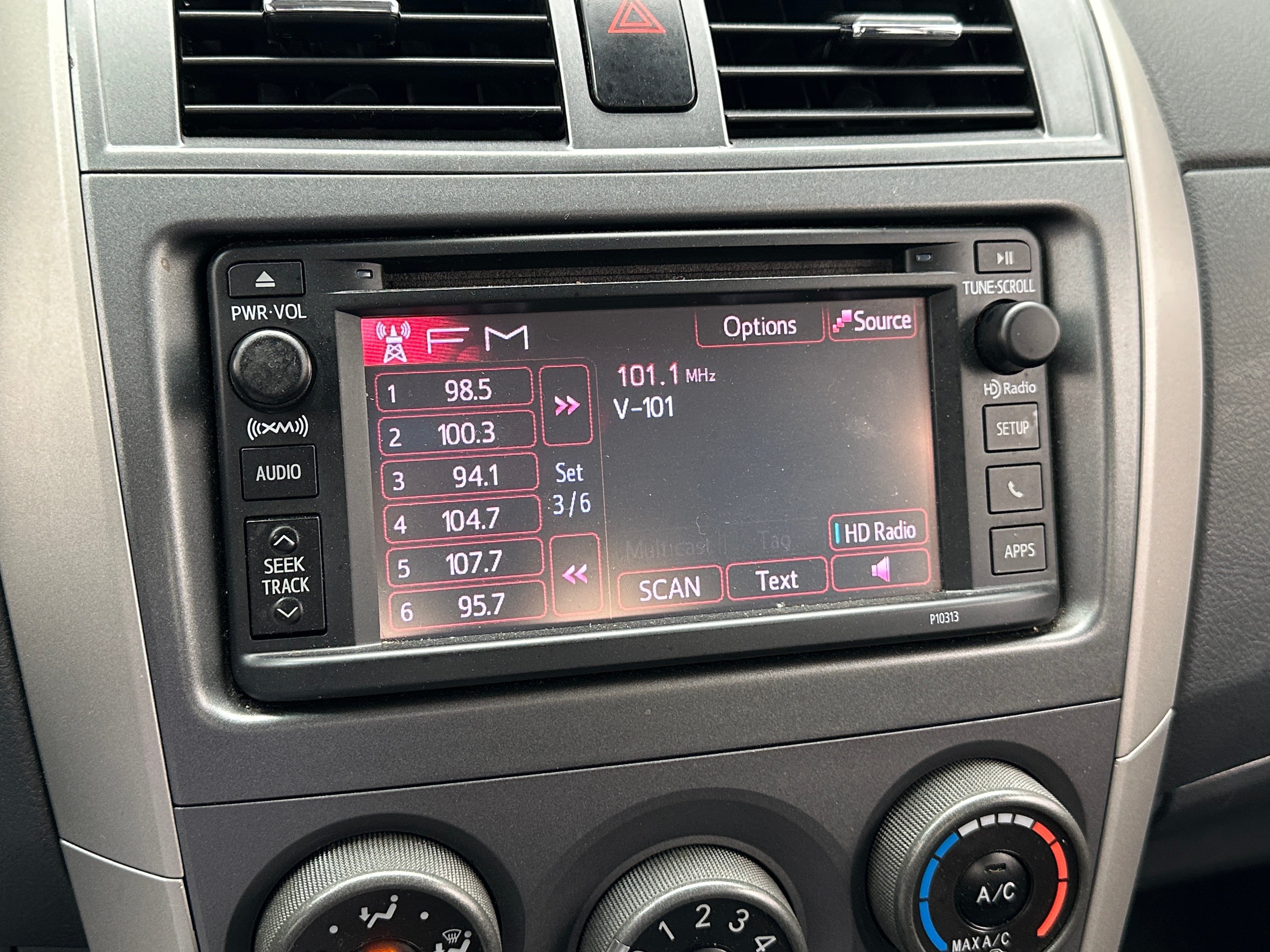 2013 Toyota Corolla S 4