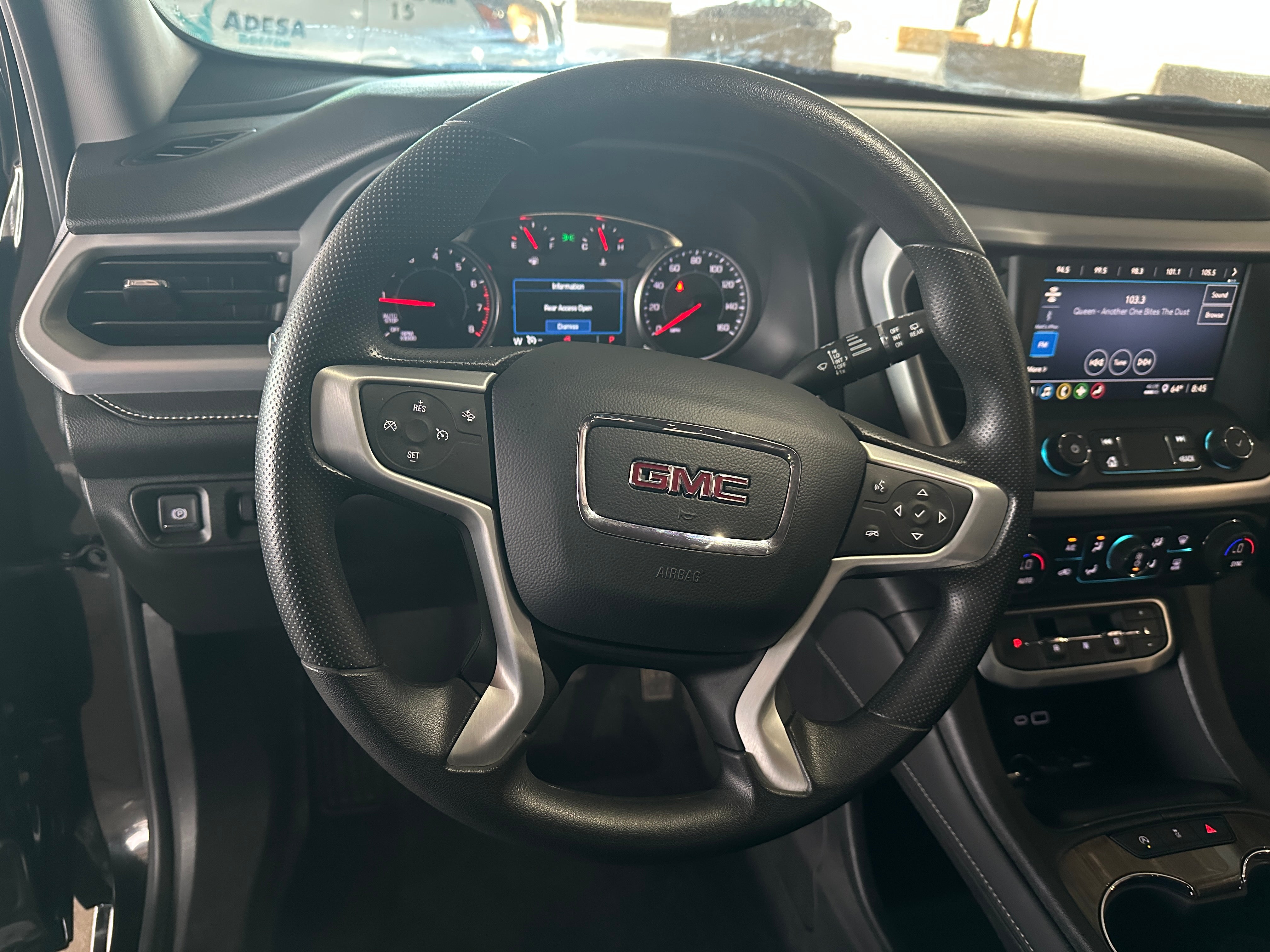 2023 GMC Acadia SLE 5