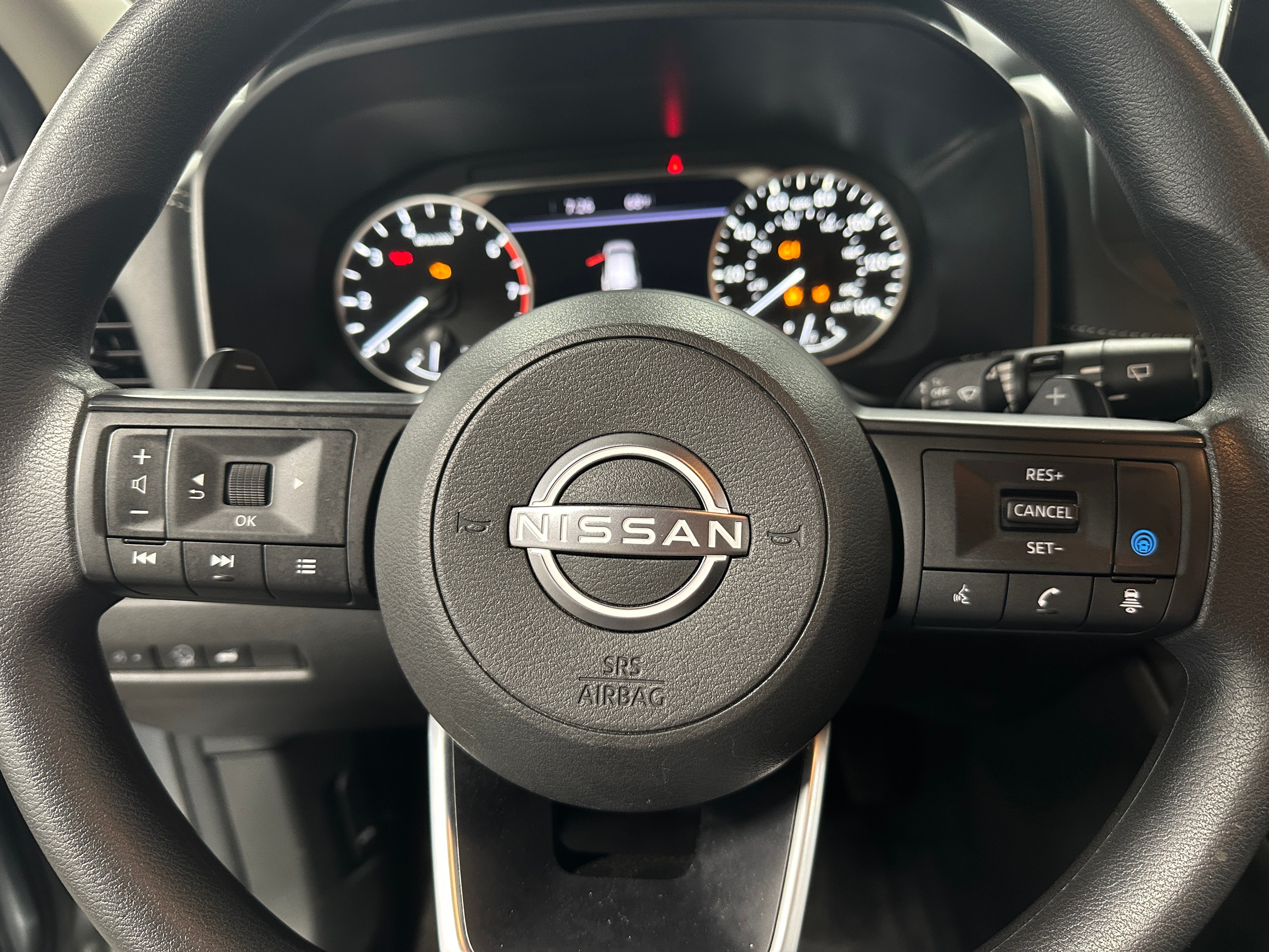 2024 Nissan Rogue SV 5