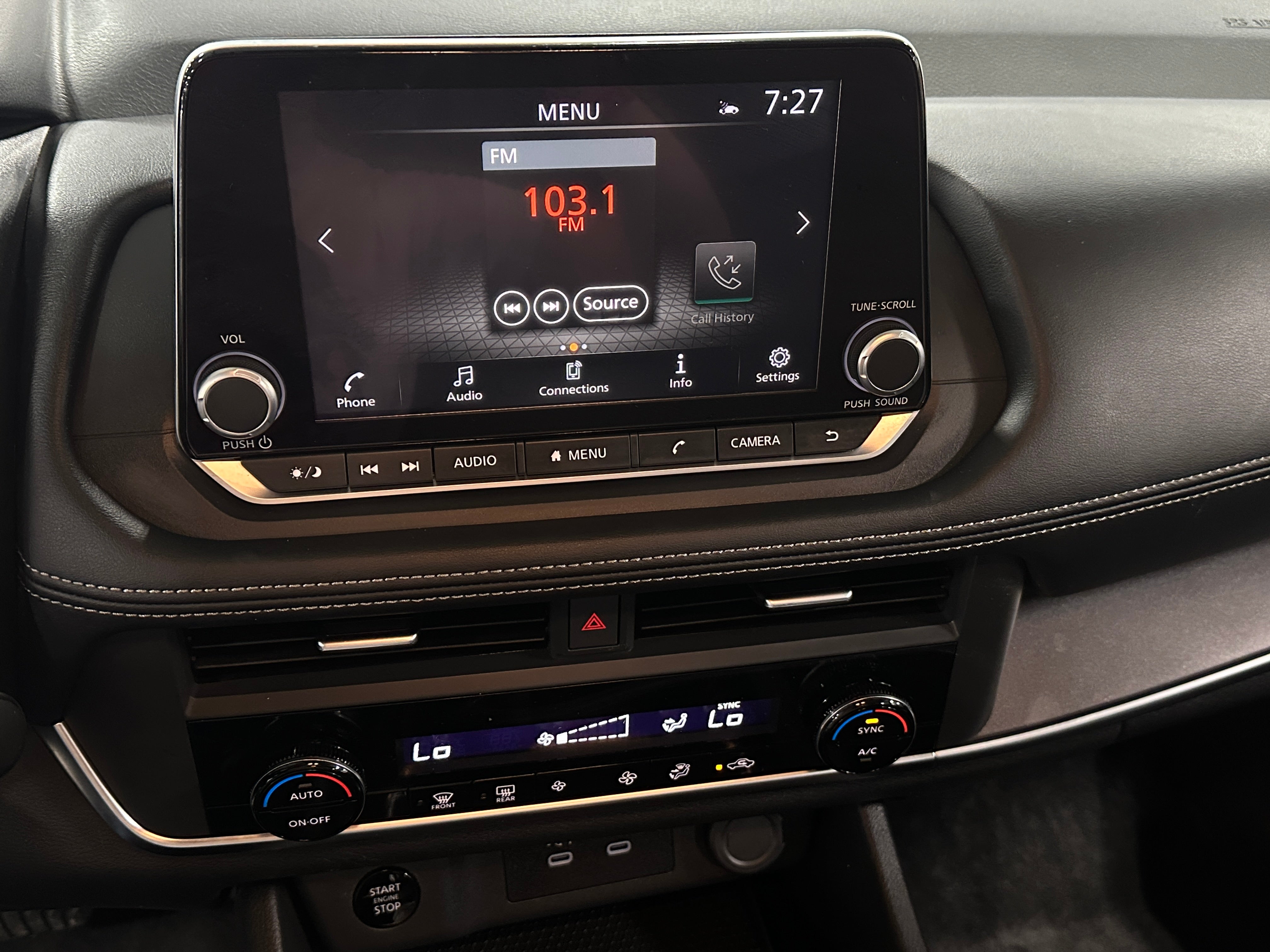 2024 Nissan Rogue SV 4
