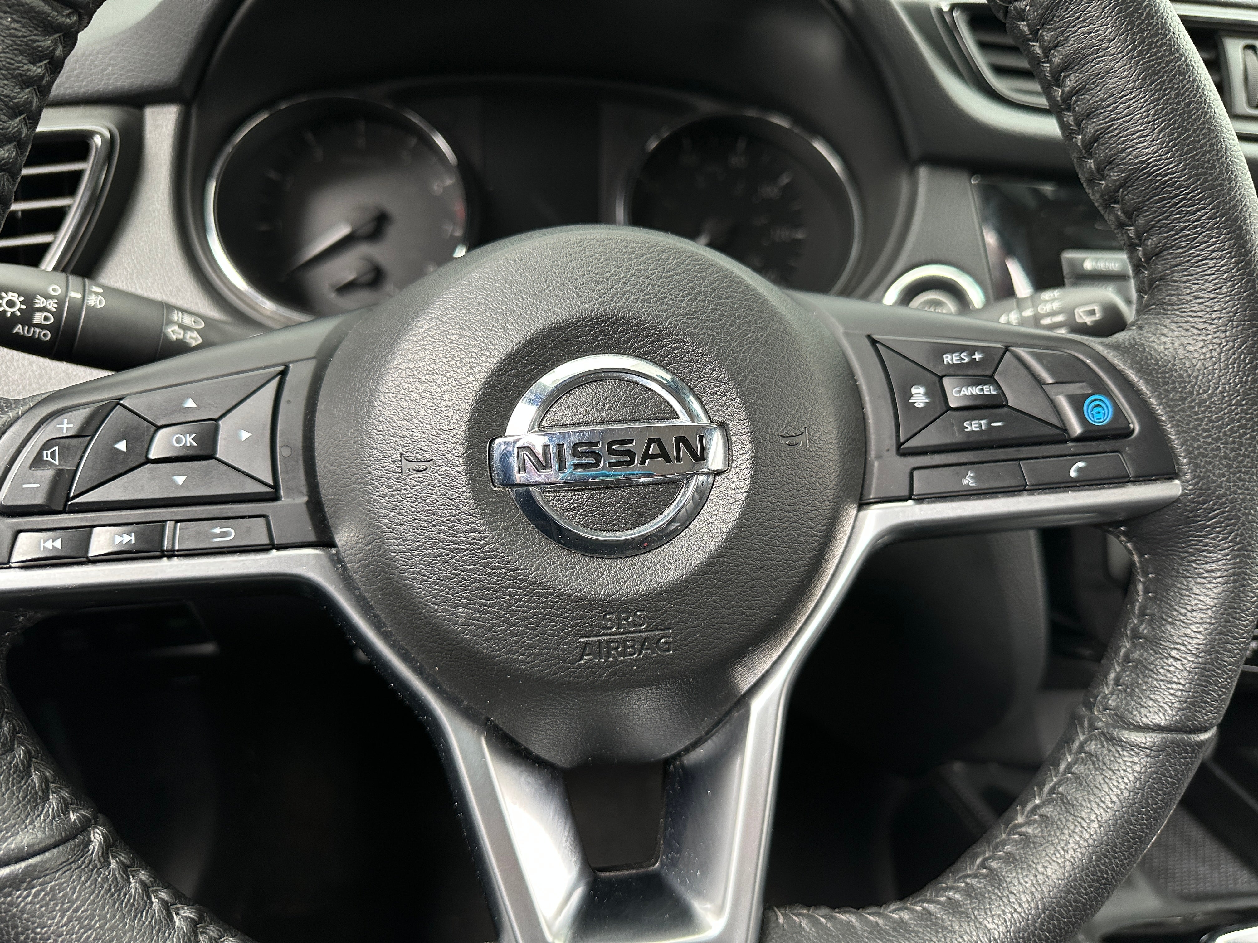 2020 Nissan Rogue SL 4