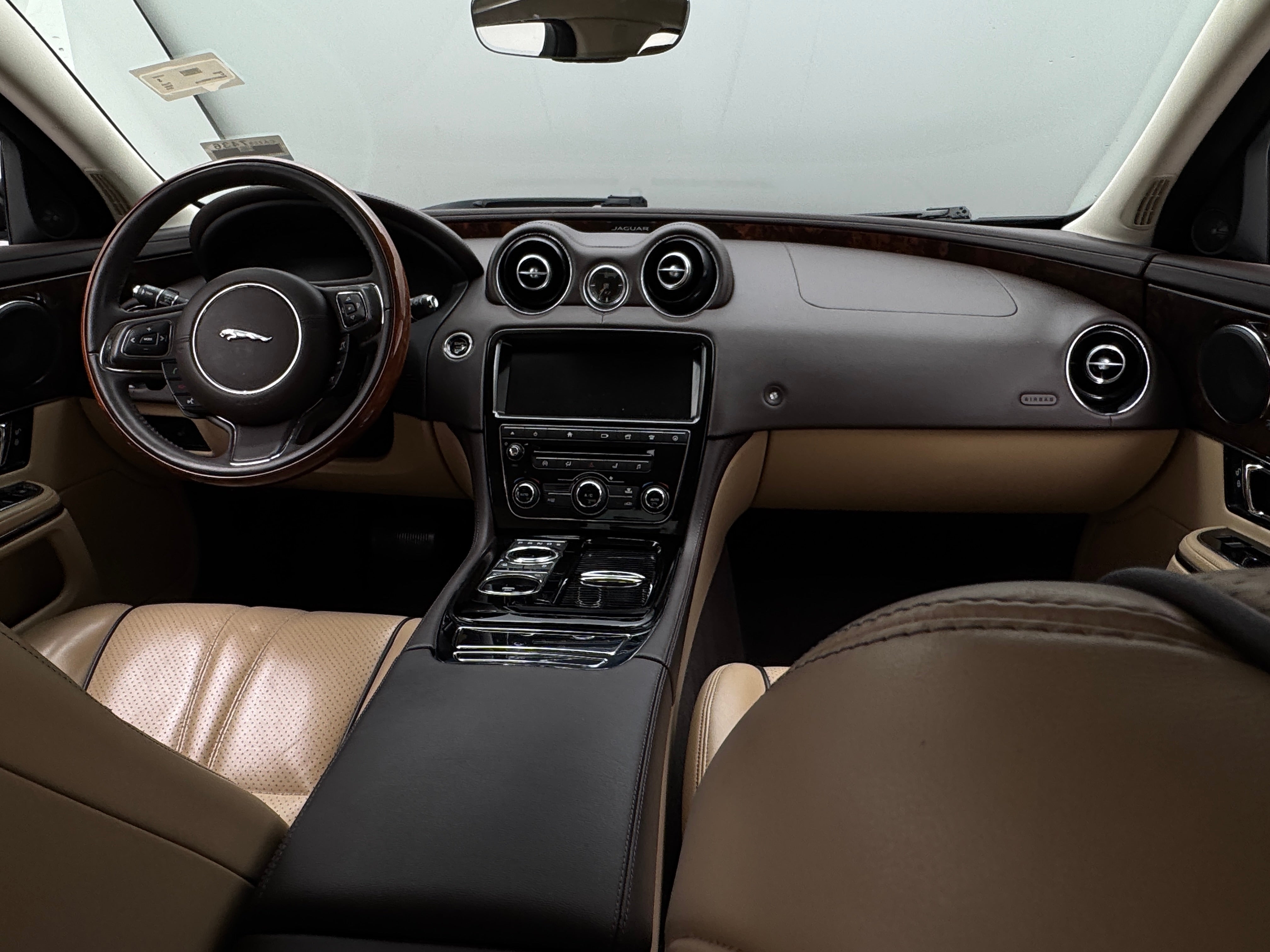 2019 Jaguar XJ R-Sport 2