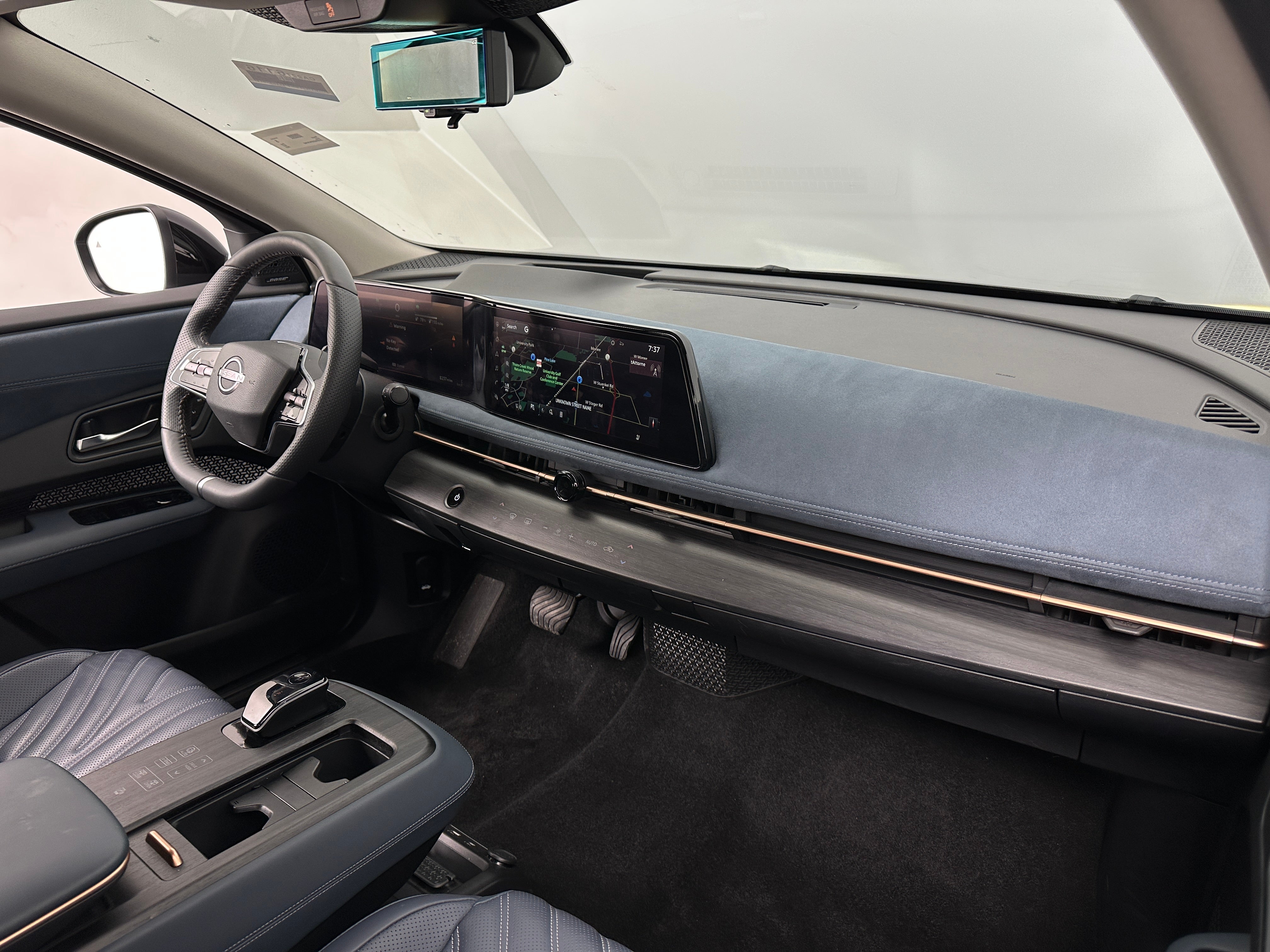 2023 Nissan Ariya Platinum+ 2