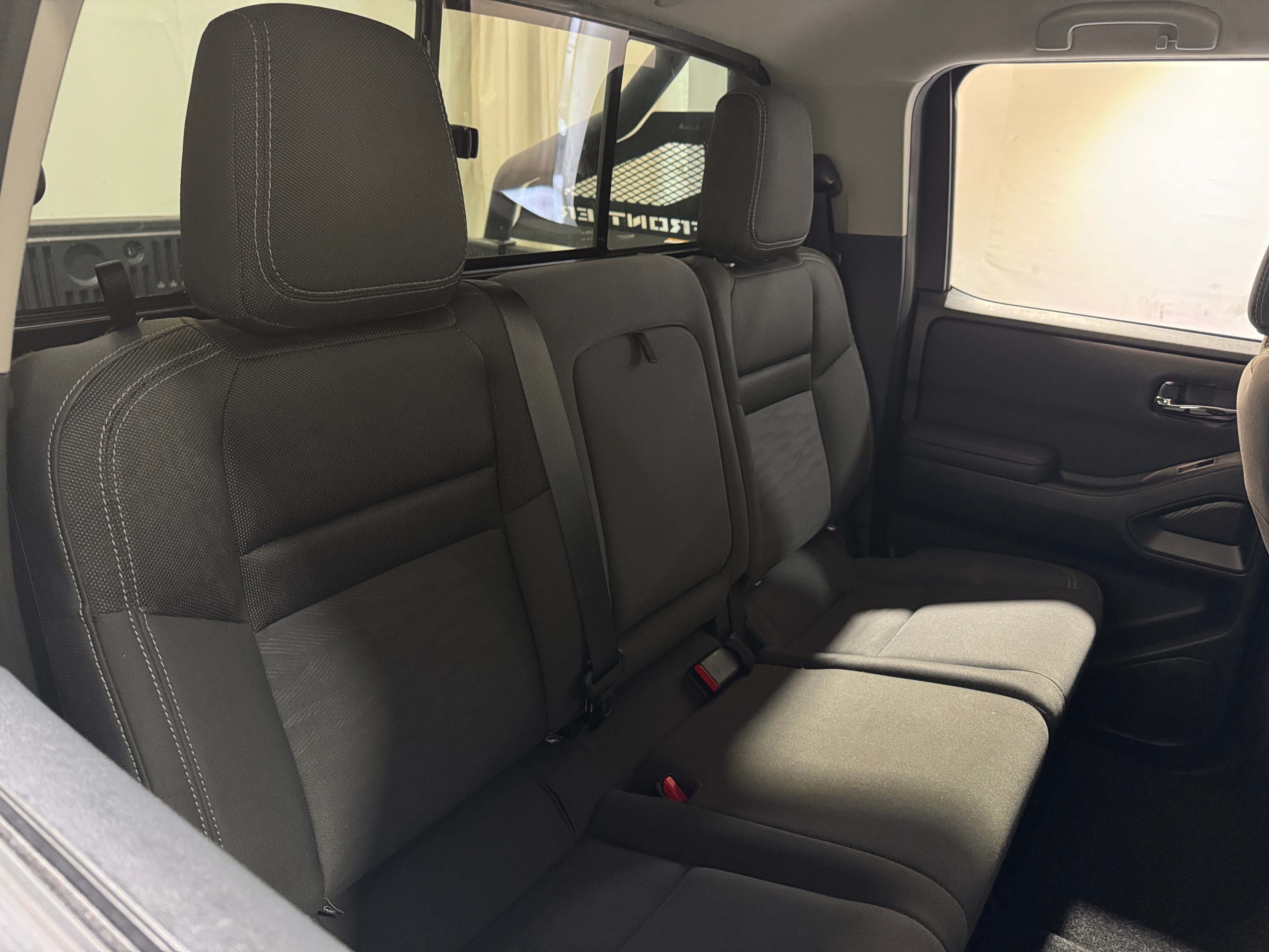 2022 Nissan Frontier SV 6
