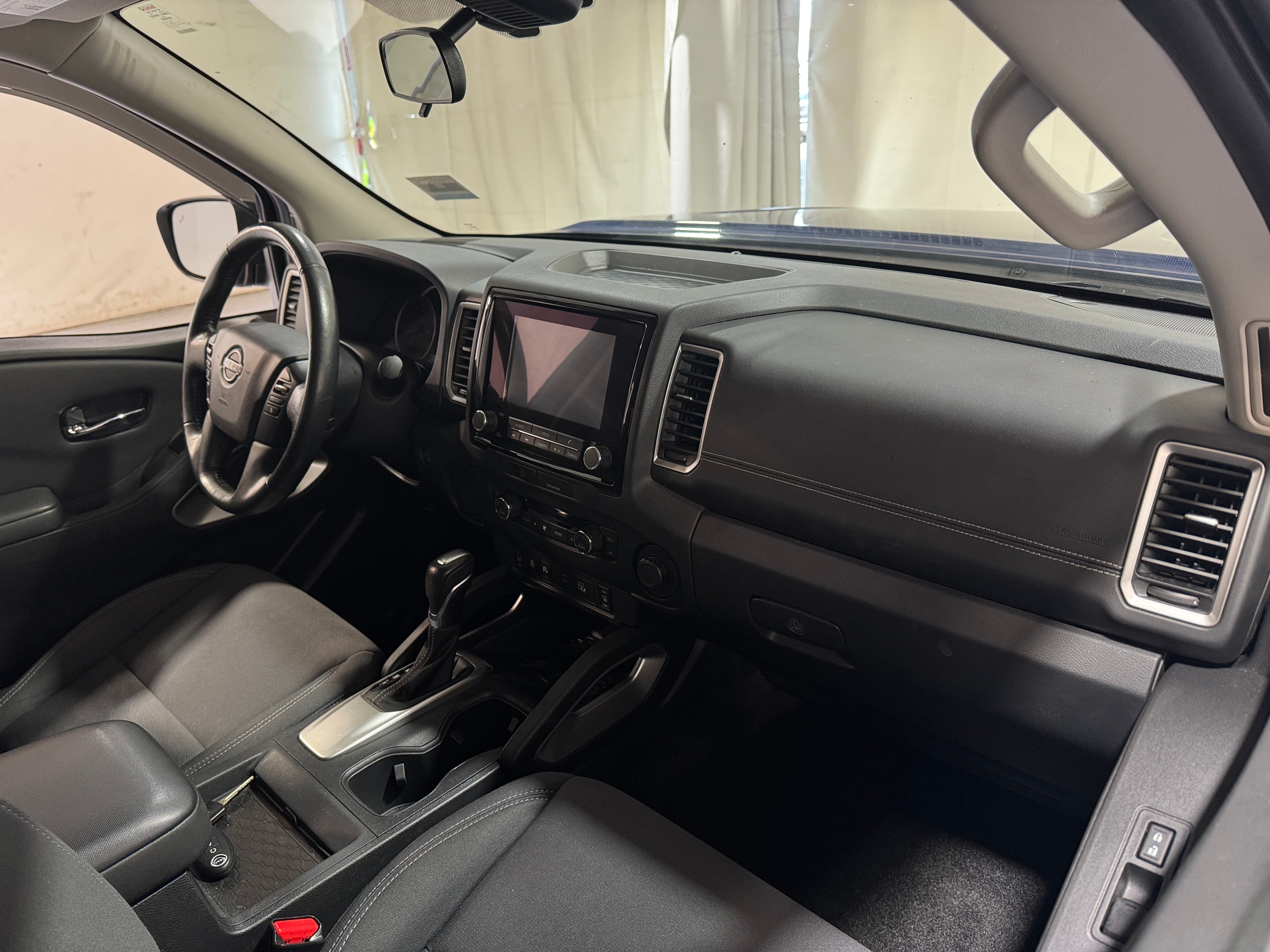 2022 Nissan Frontier SV 3