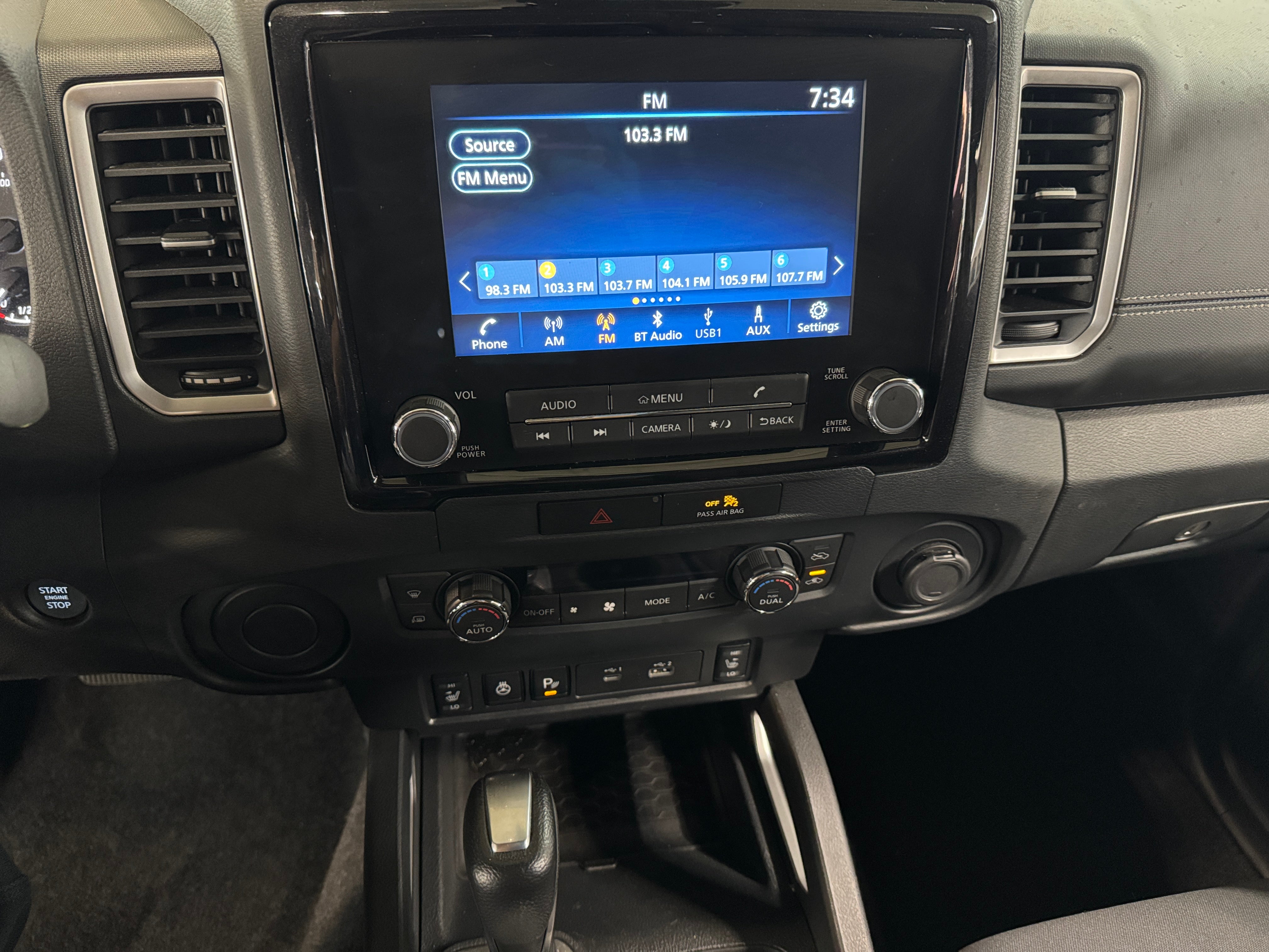 2022 Nissan Frontier SV 4