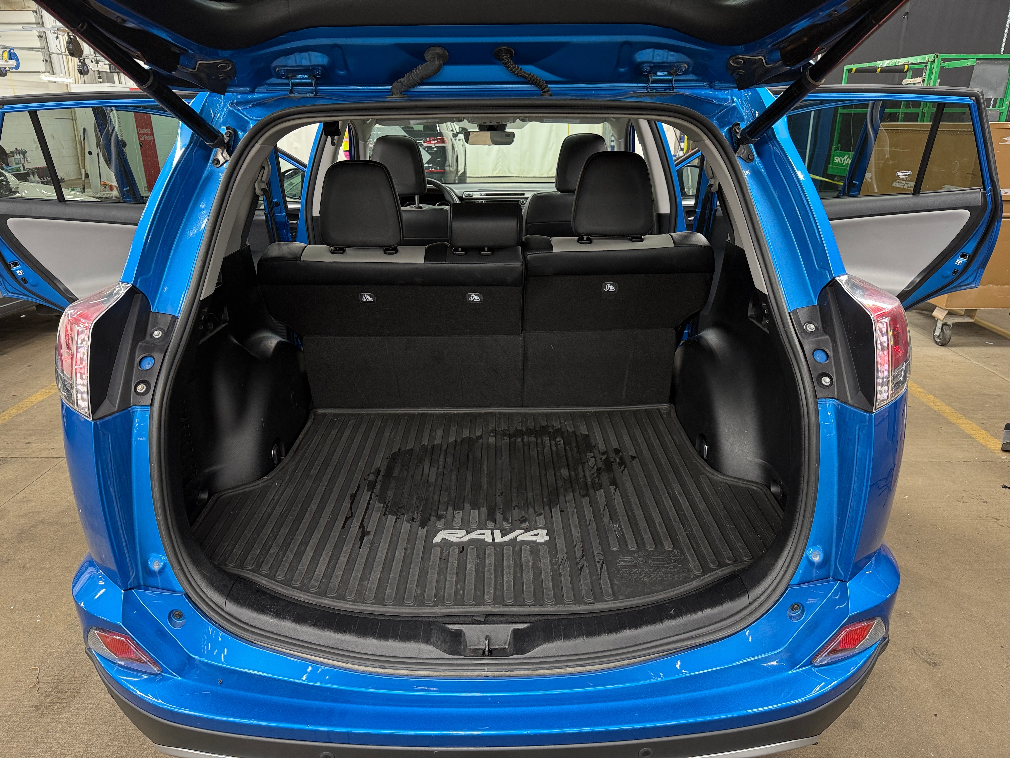 2017 Toyota RAV4 Limited 6