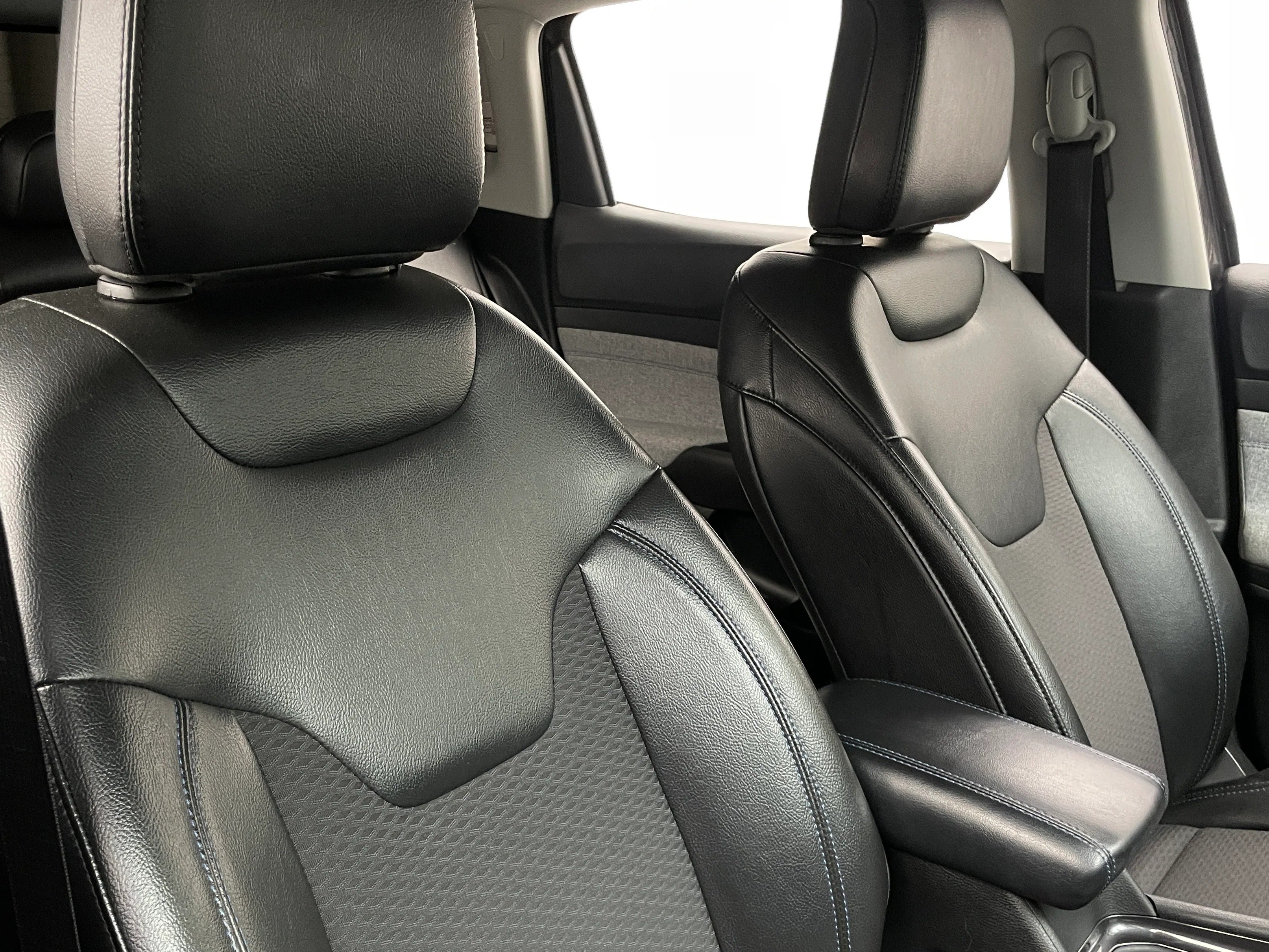 2022 Jeep Compass Latitude 2