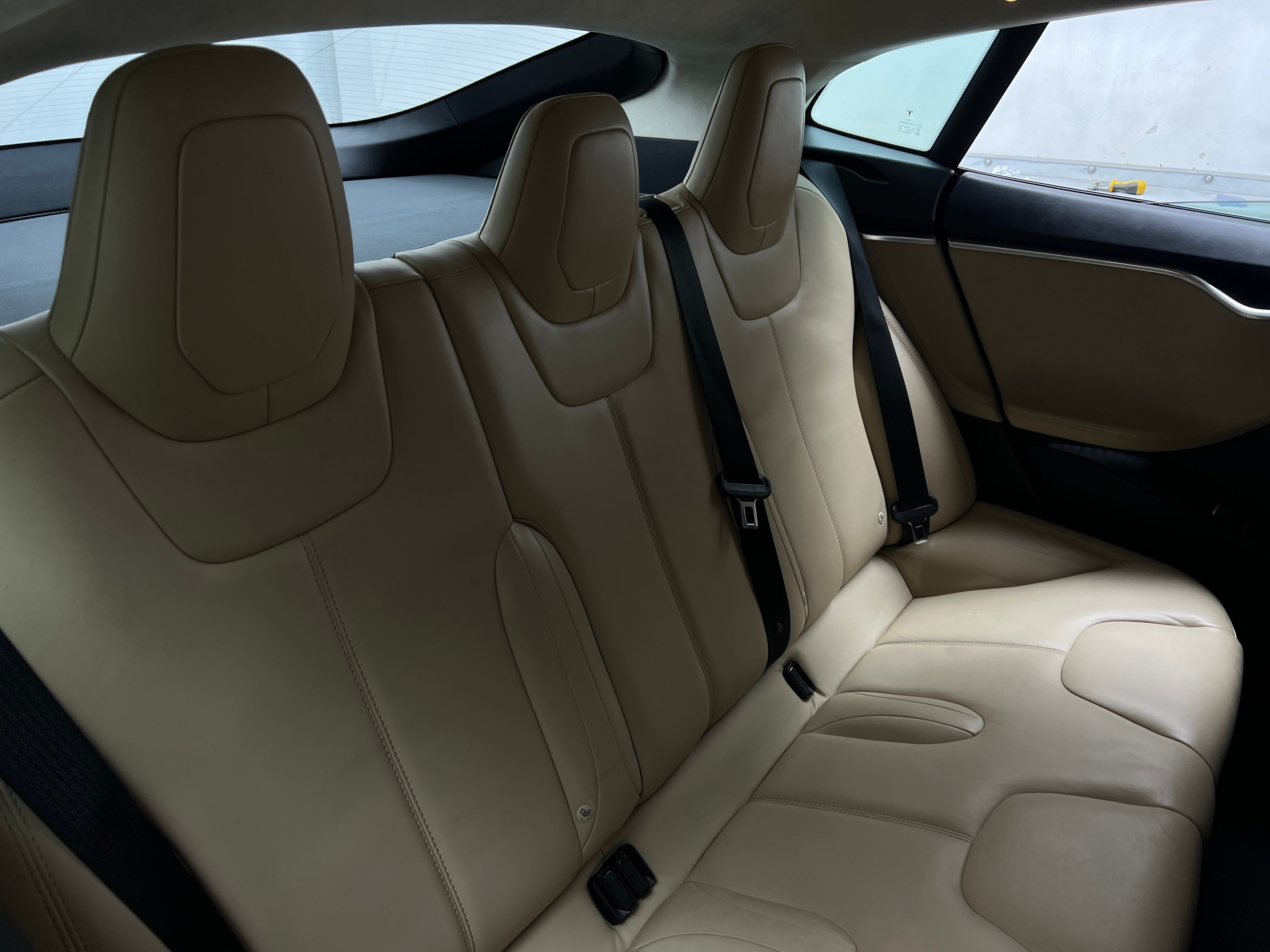 2016 Tesla Model S 90D 5