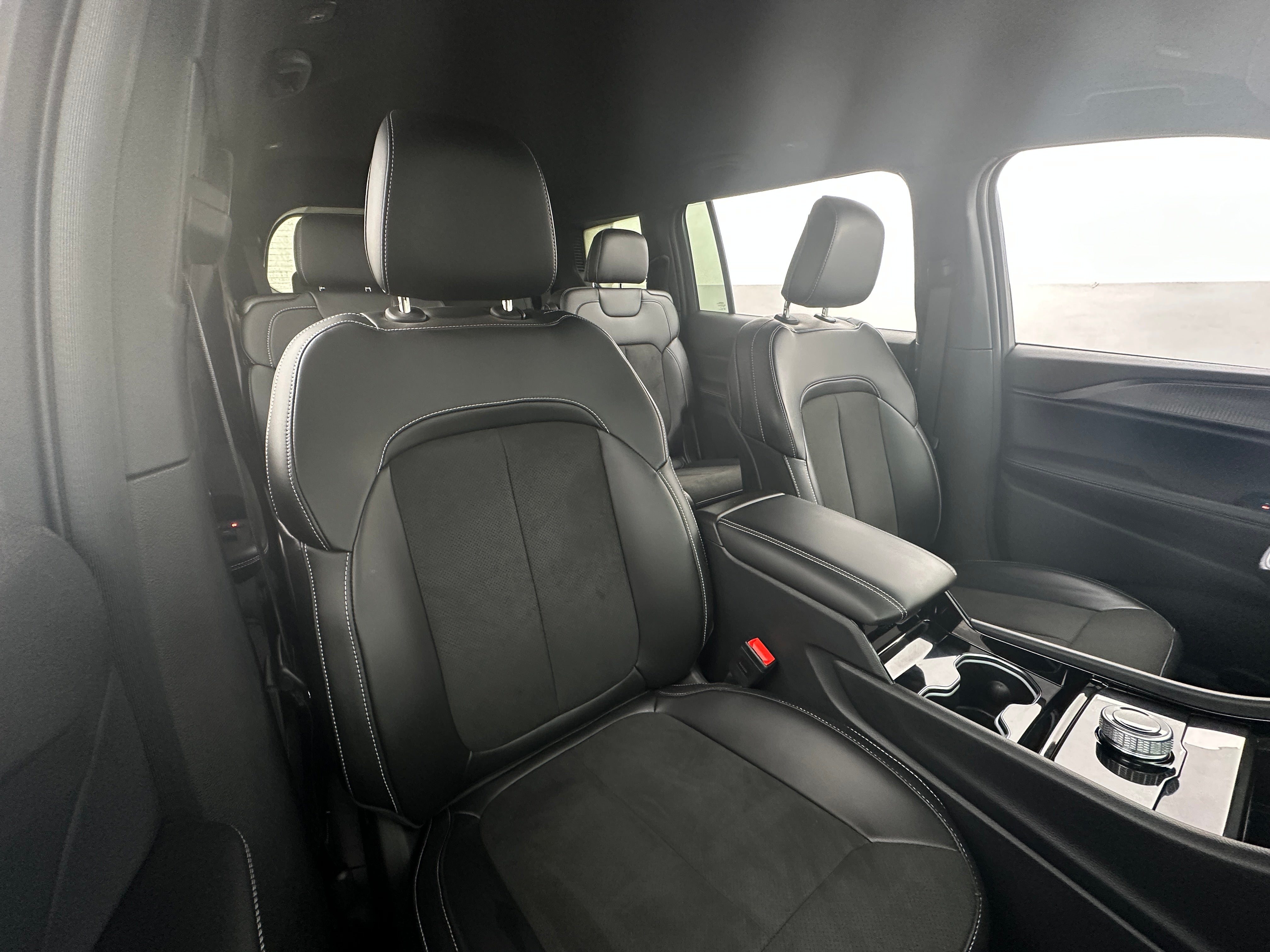 2023 Jeep Grand Cherokee L Altitude 2