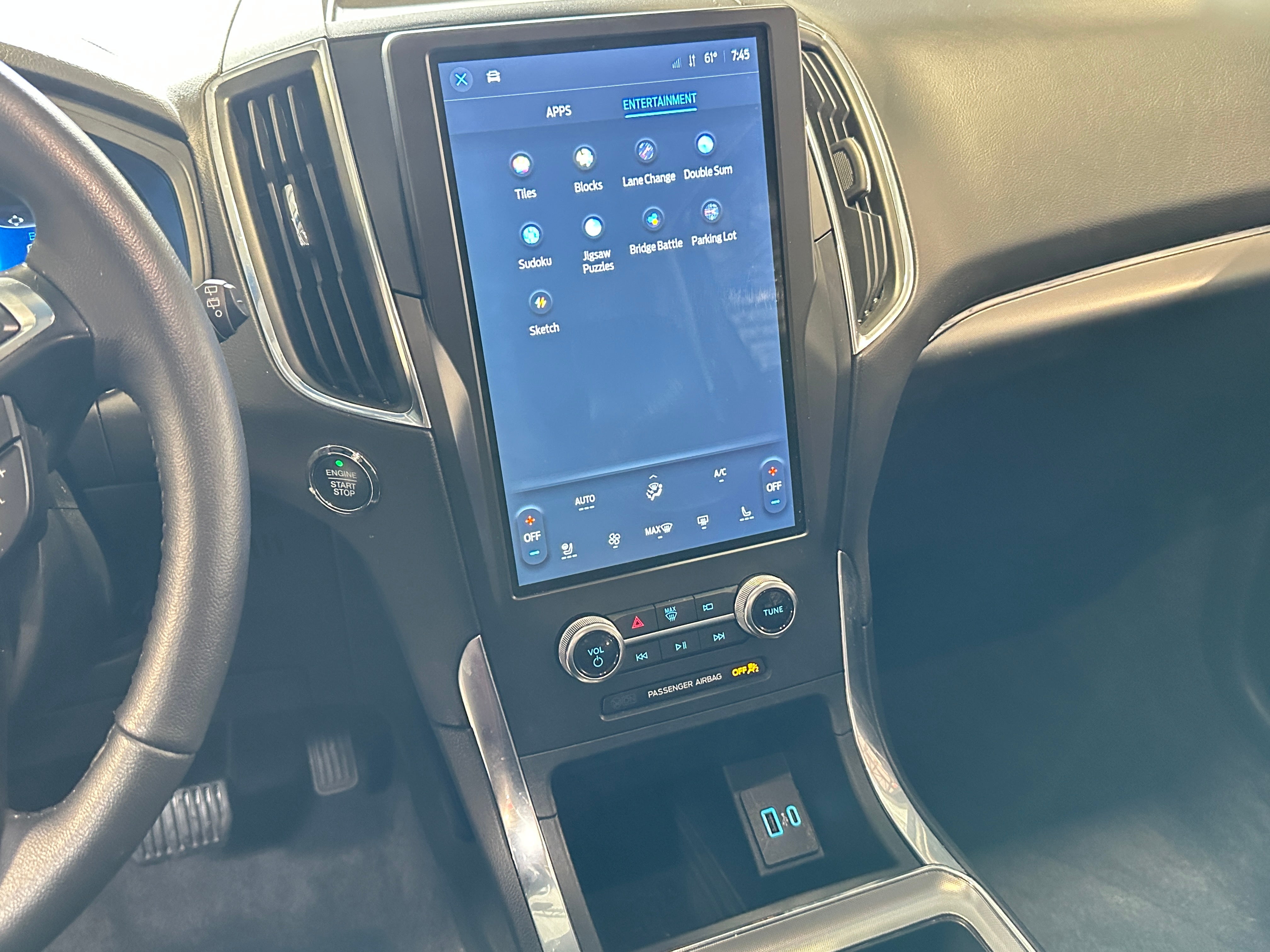 2024 Ford Edge Titanium 3