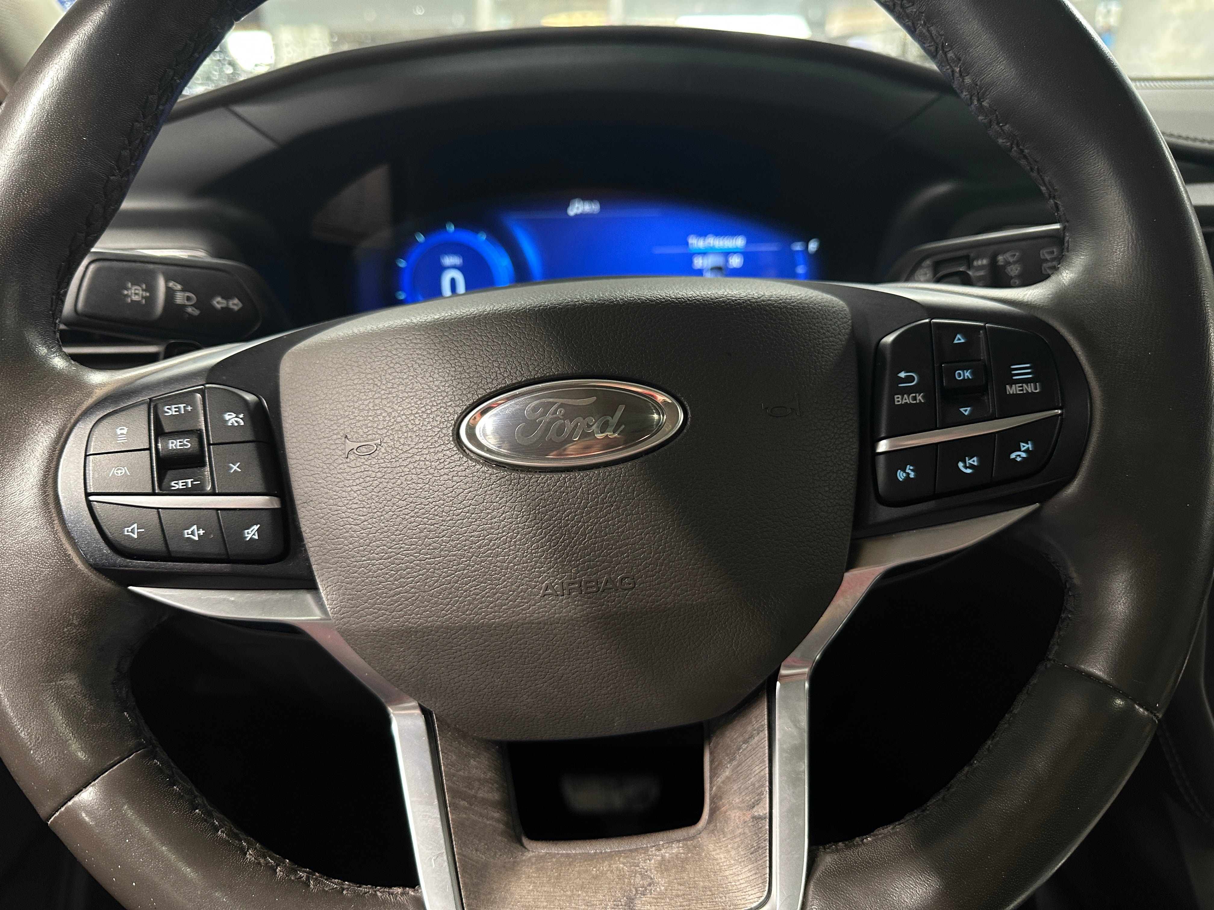 2020 Ford Explorer Platinum 4