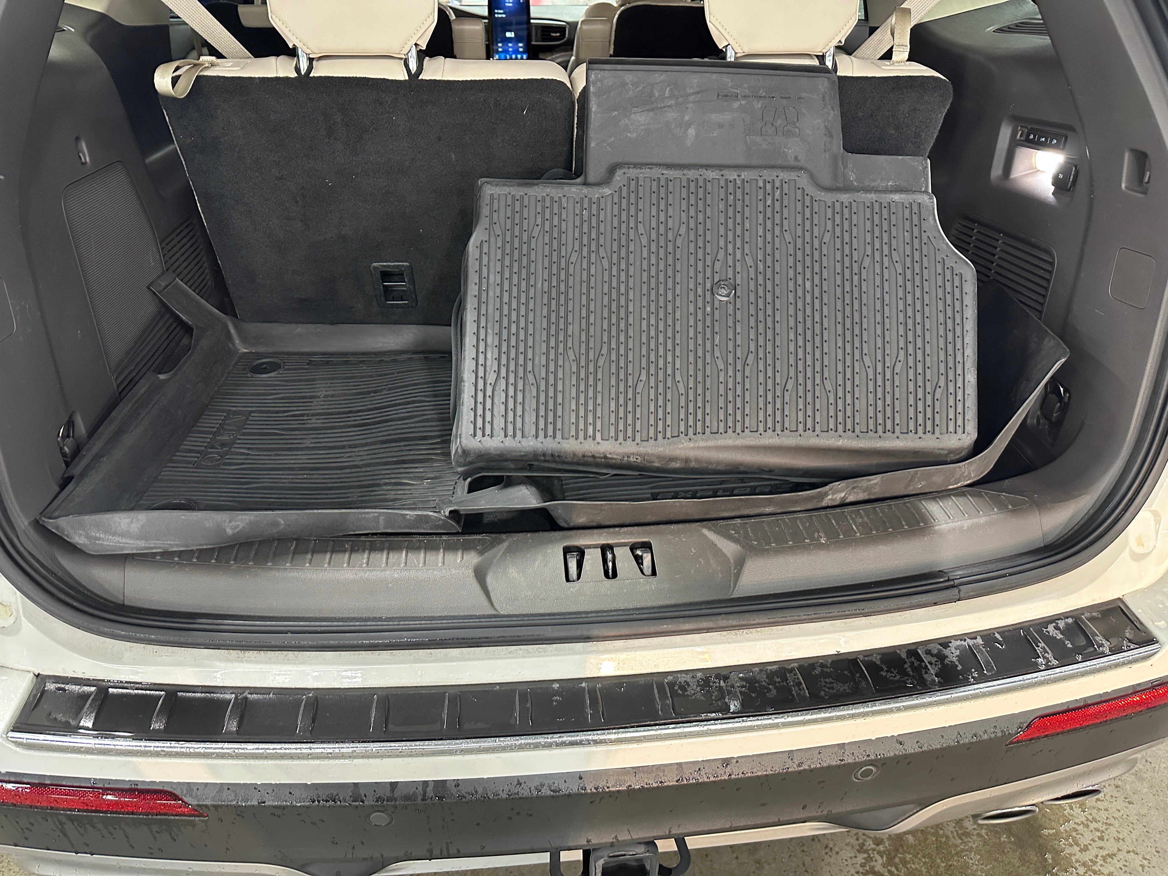2020 Ford Explorer Platinum 6