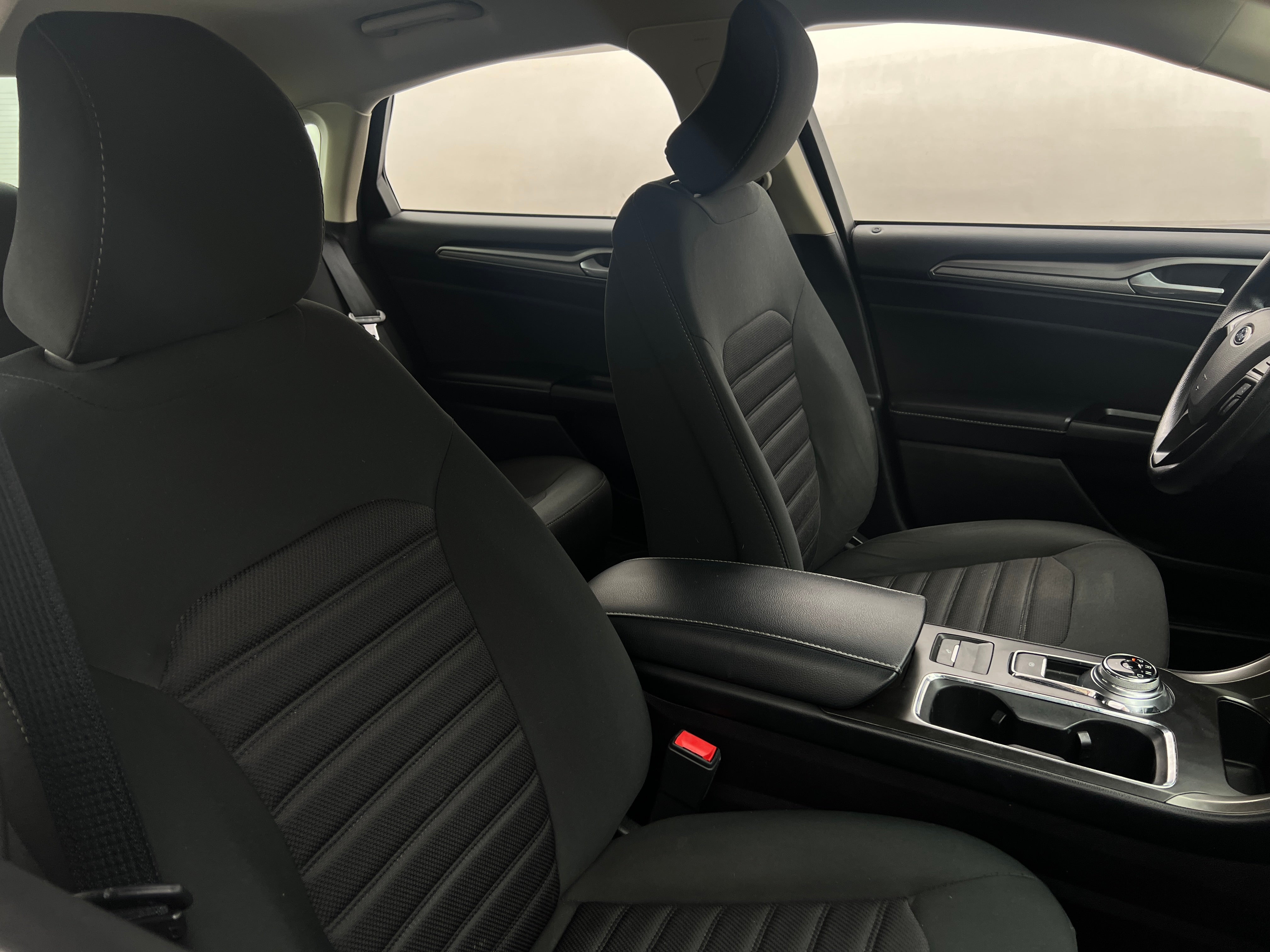 2017 Ford Fusion SE 2