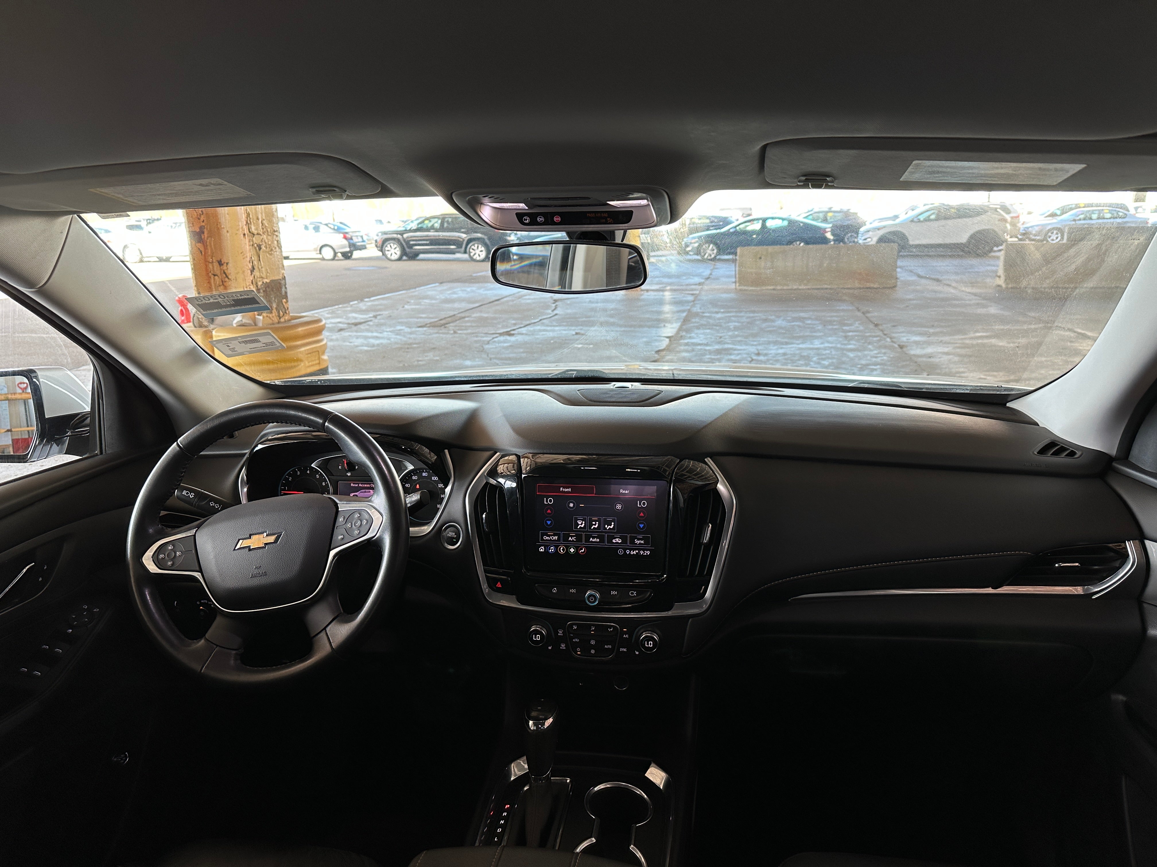2020 Chevrolet Traverse LT 2
