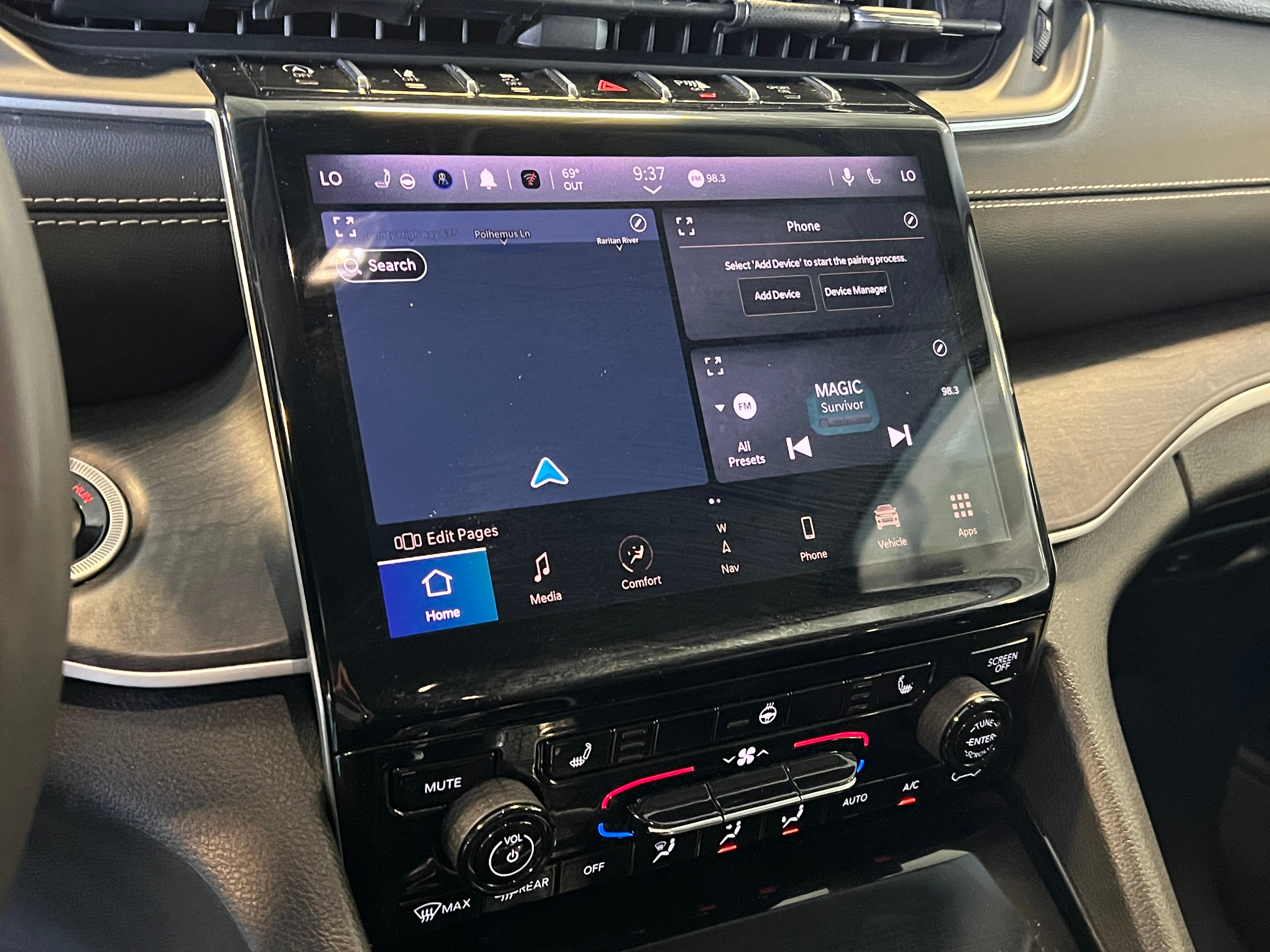 2023 Jeep Grand Cherokee Limited Edition 3