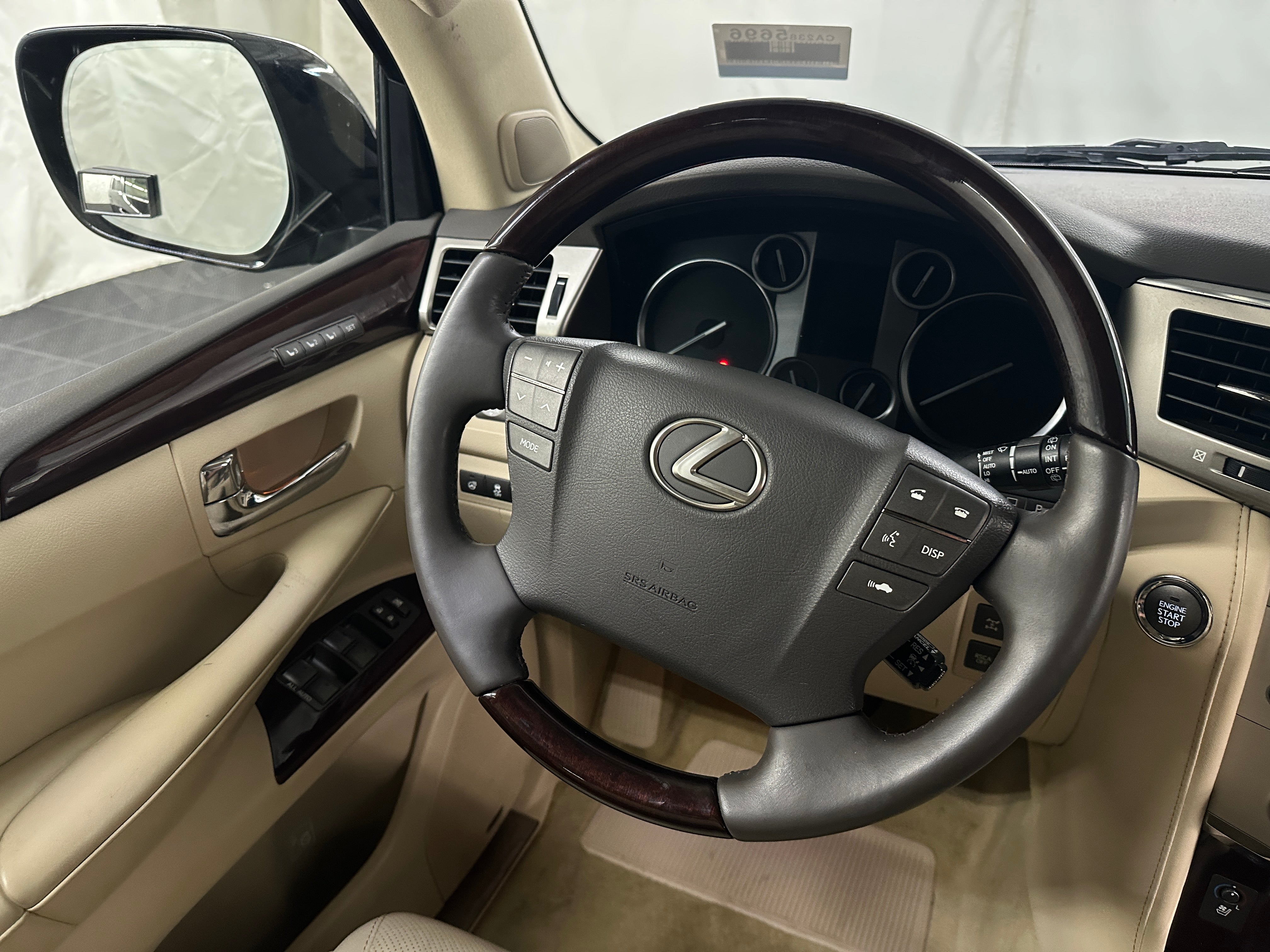 2015 Lexus LX 570 4