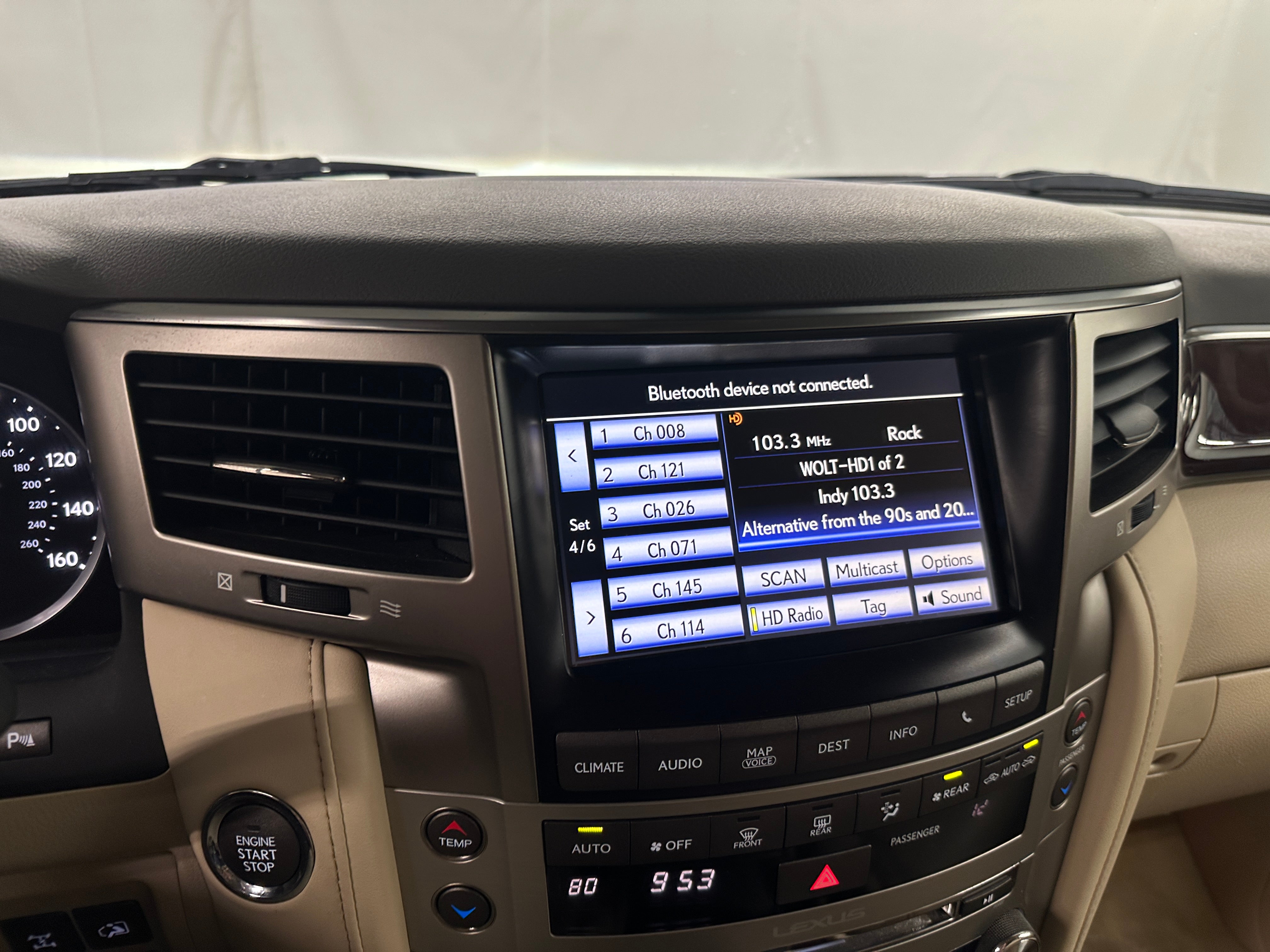 2015 Lexus LX 570 3