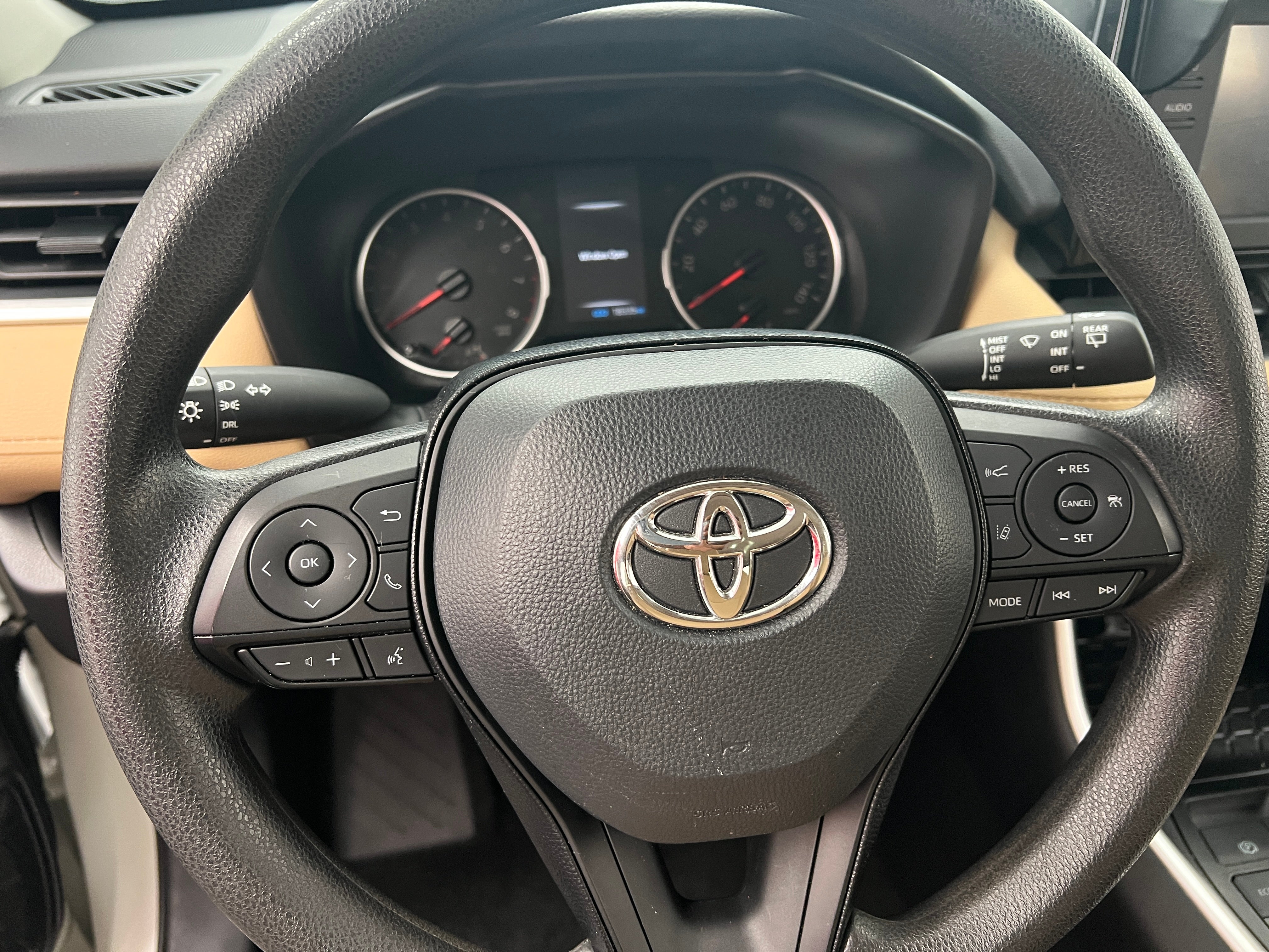 2021 Toyota RAV4 LE 5