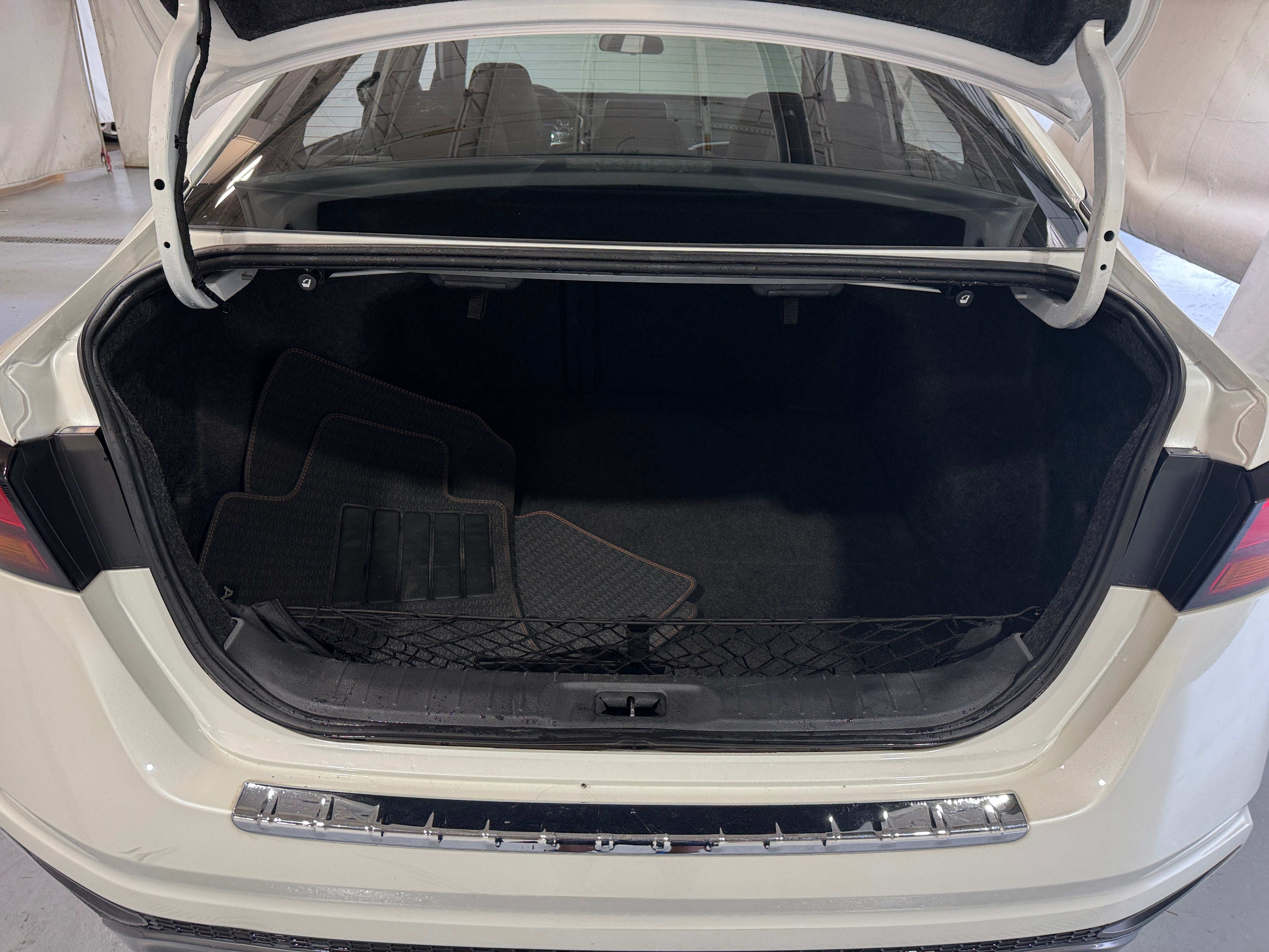 2019 Nissan Altima SR 7