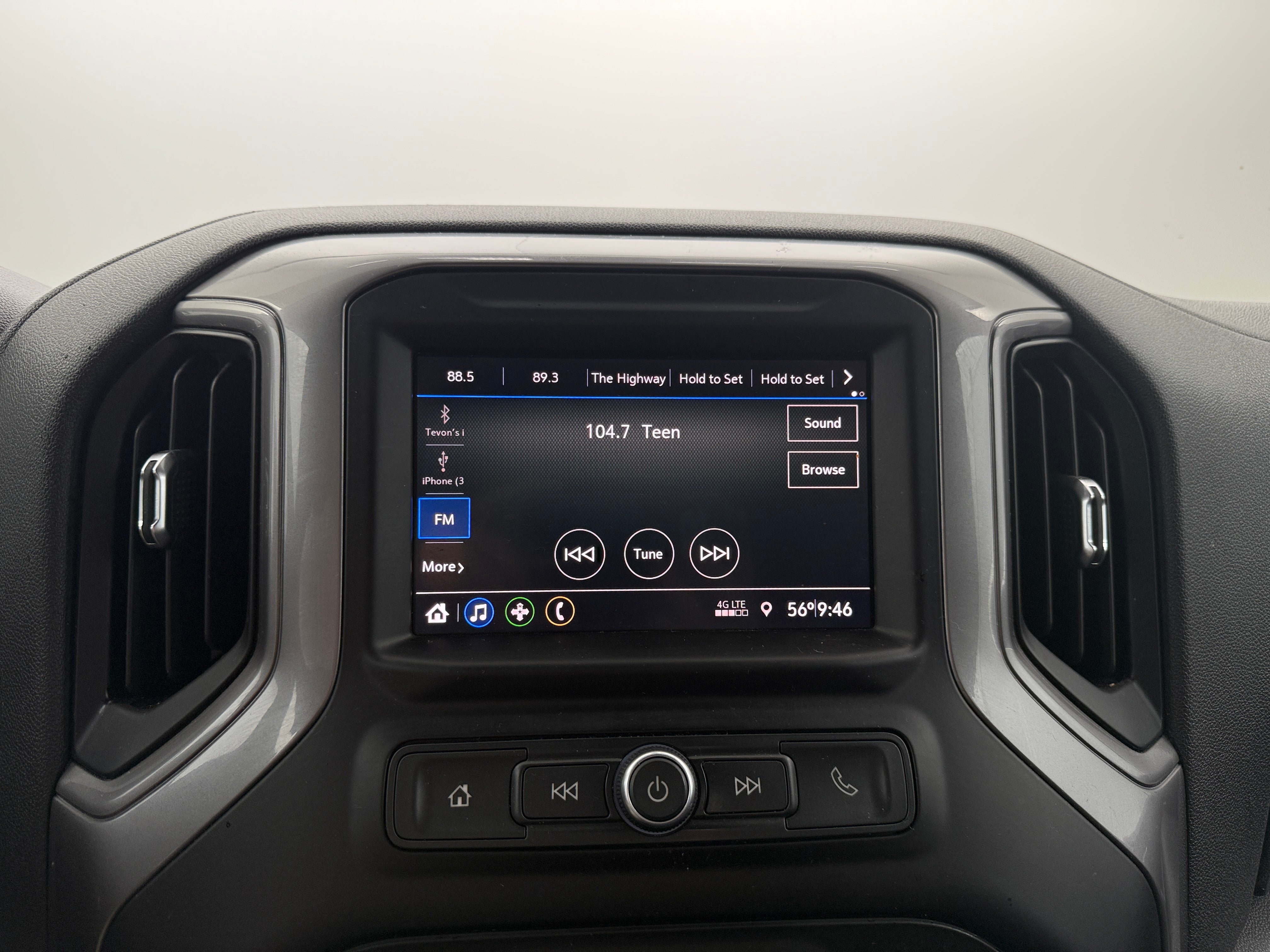 2021 Chevrolet Silverado 1500 Custom 4