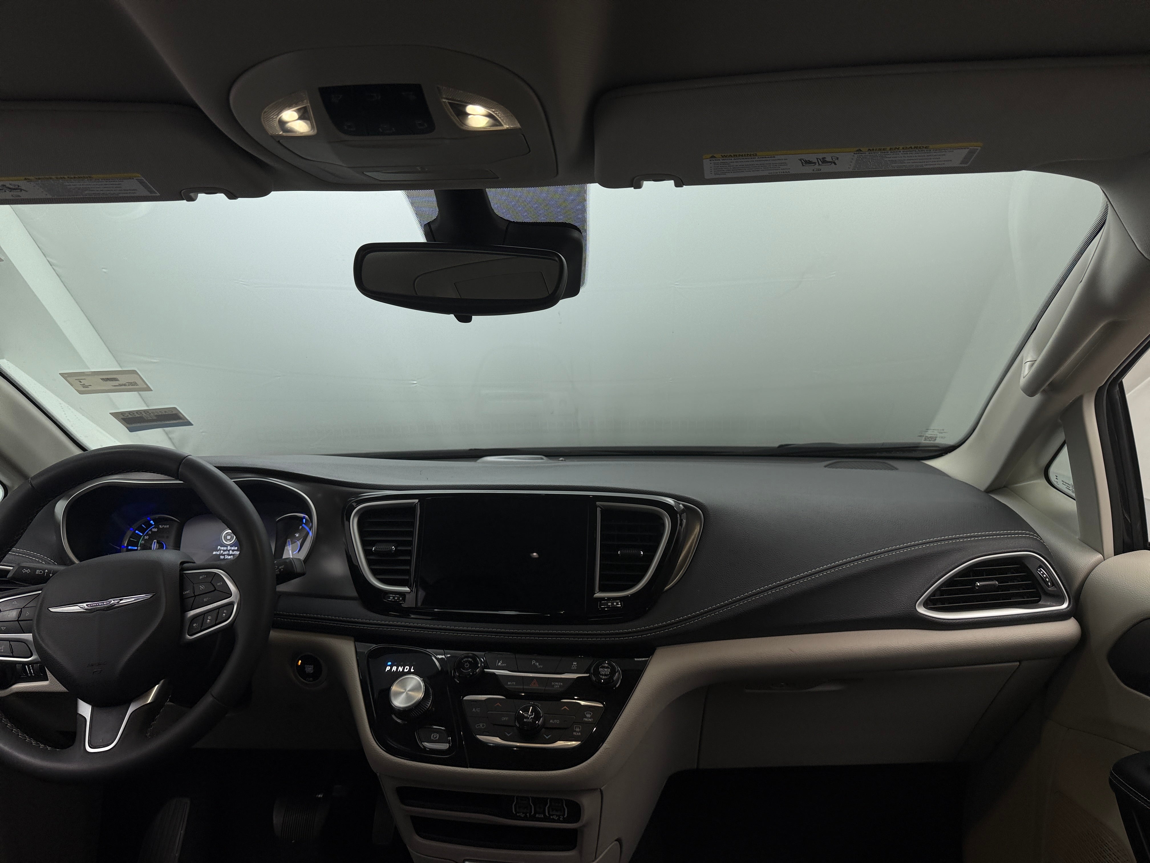 2023 Chrysler Pacifica Hybrid Touring L 2