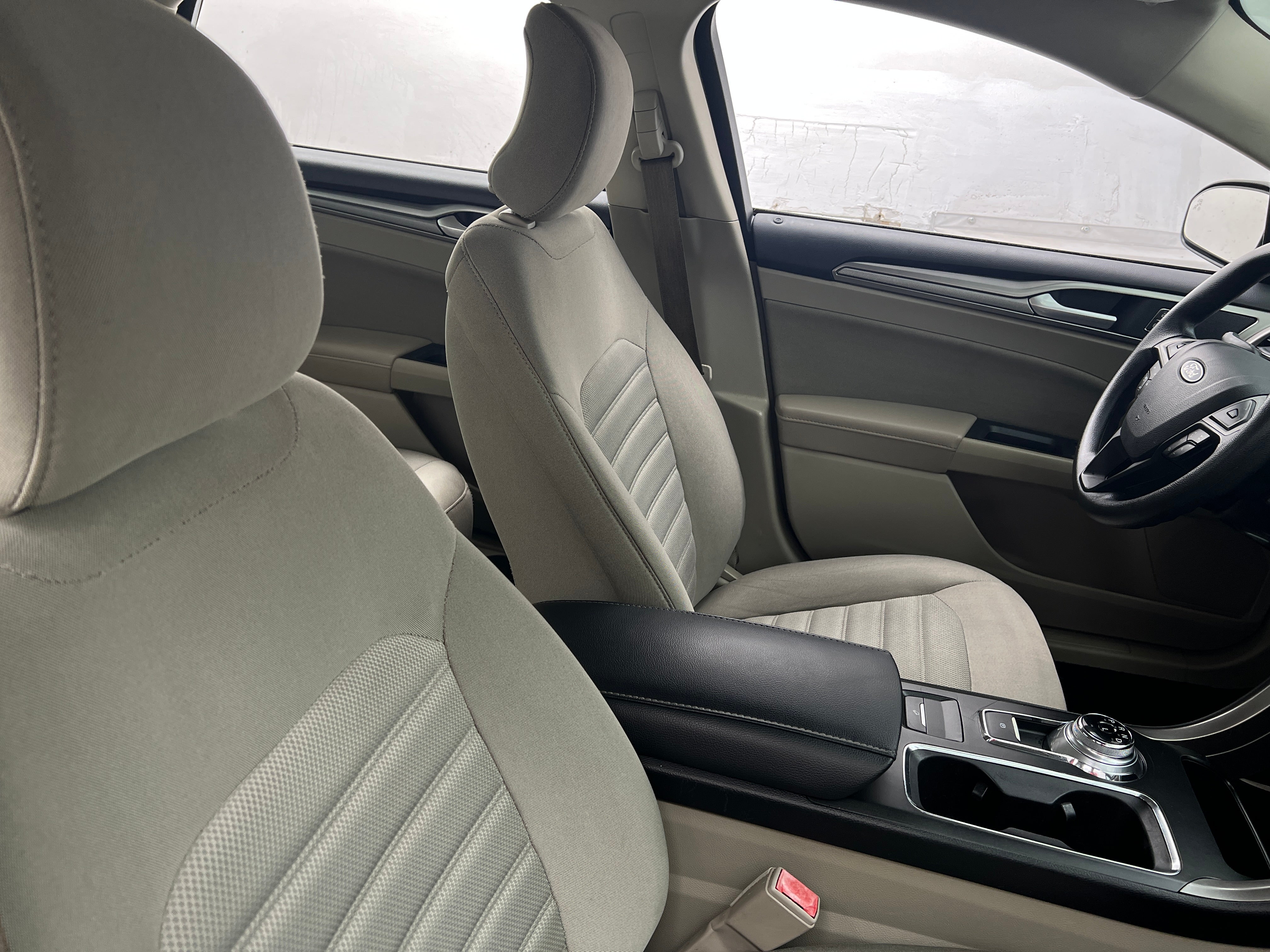 2019 Ford Fusion SE 2