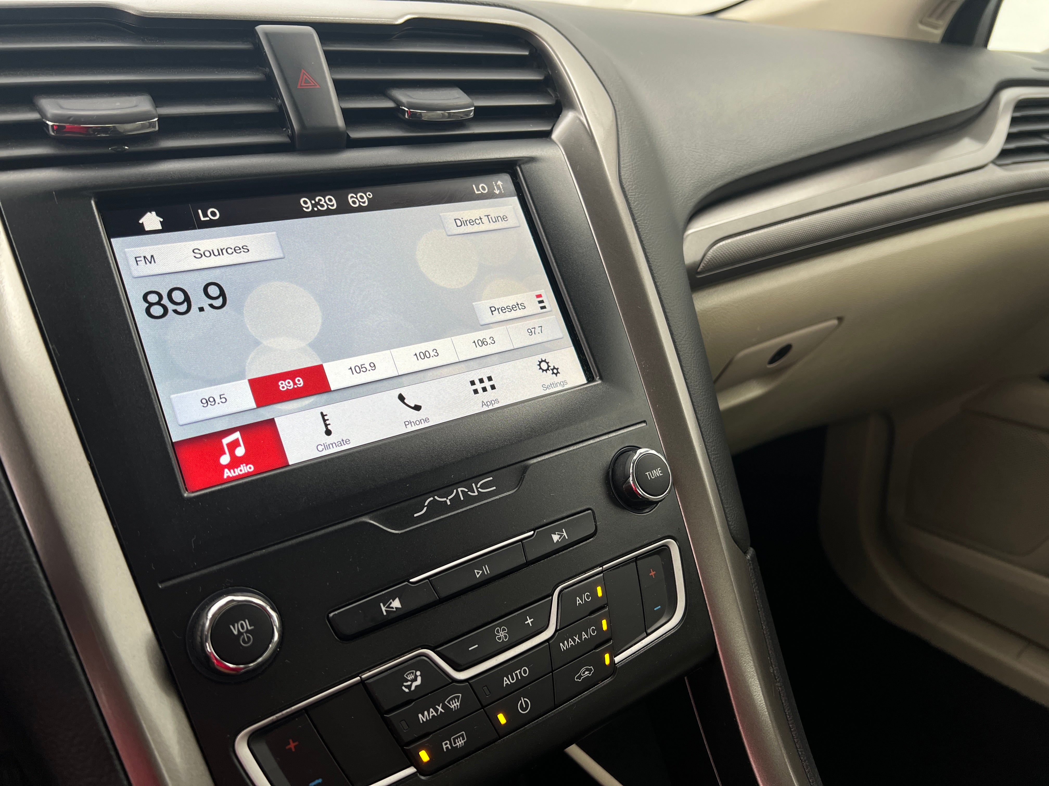 2019 Ford Fusion SE 4