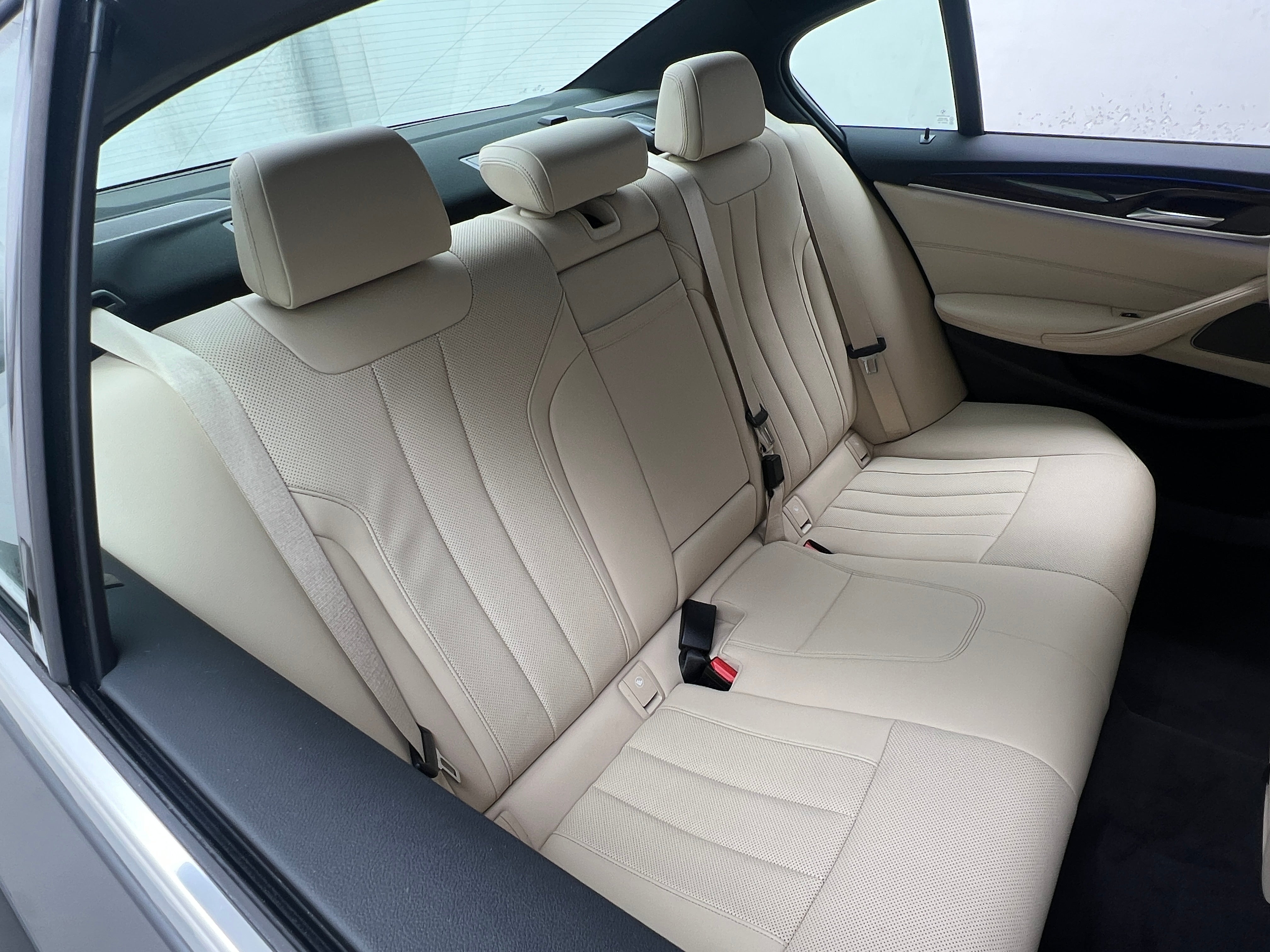 2021 BMW 5 Series 530i 5