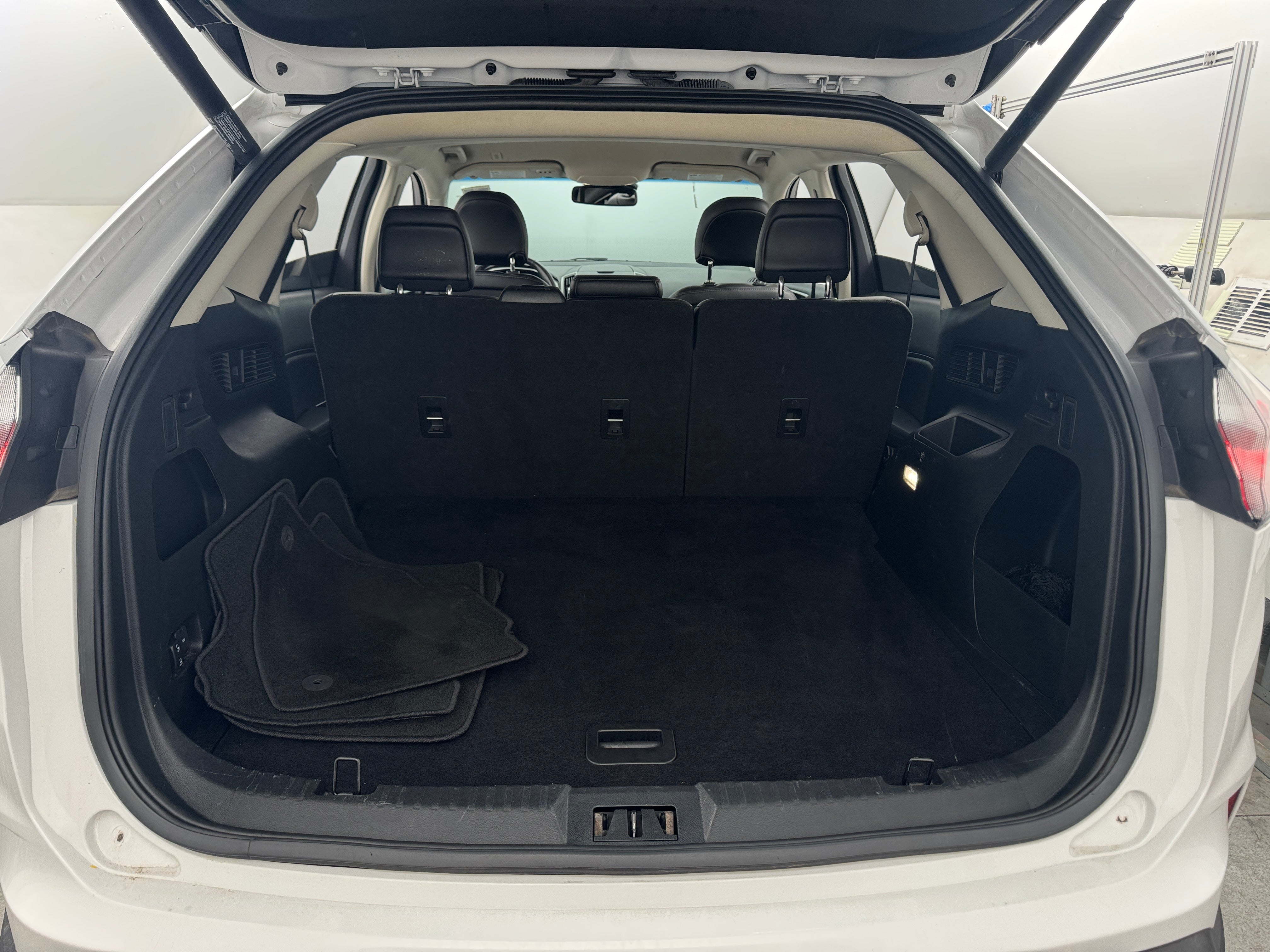 2019 Ford Edge SEL 7
